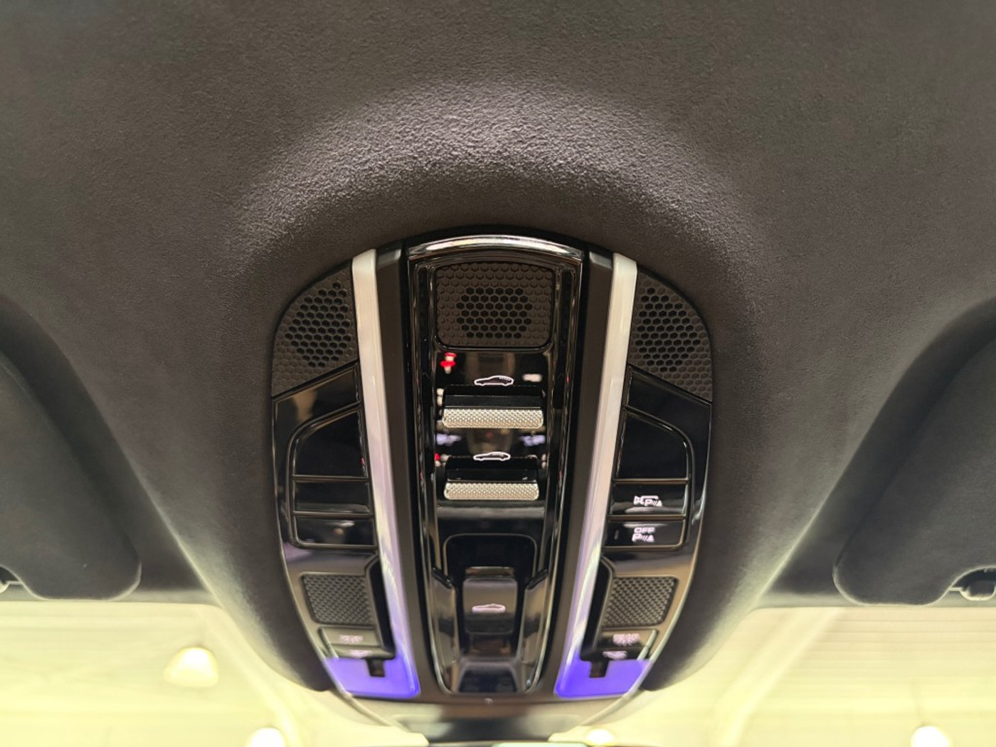 Foto van Porsche Panamera Turbo S E-hybrid