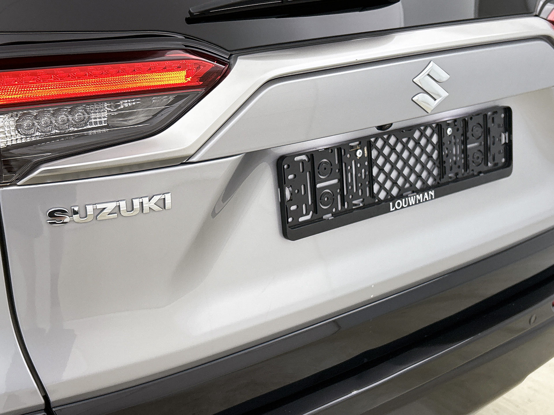 Foto van Suzuki Across