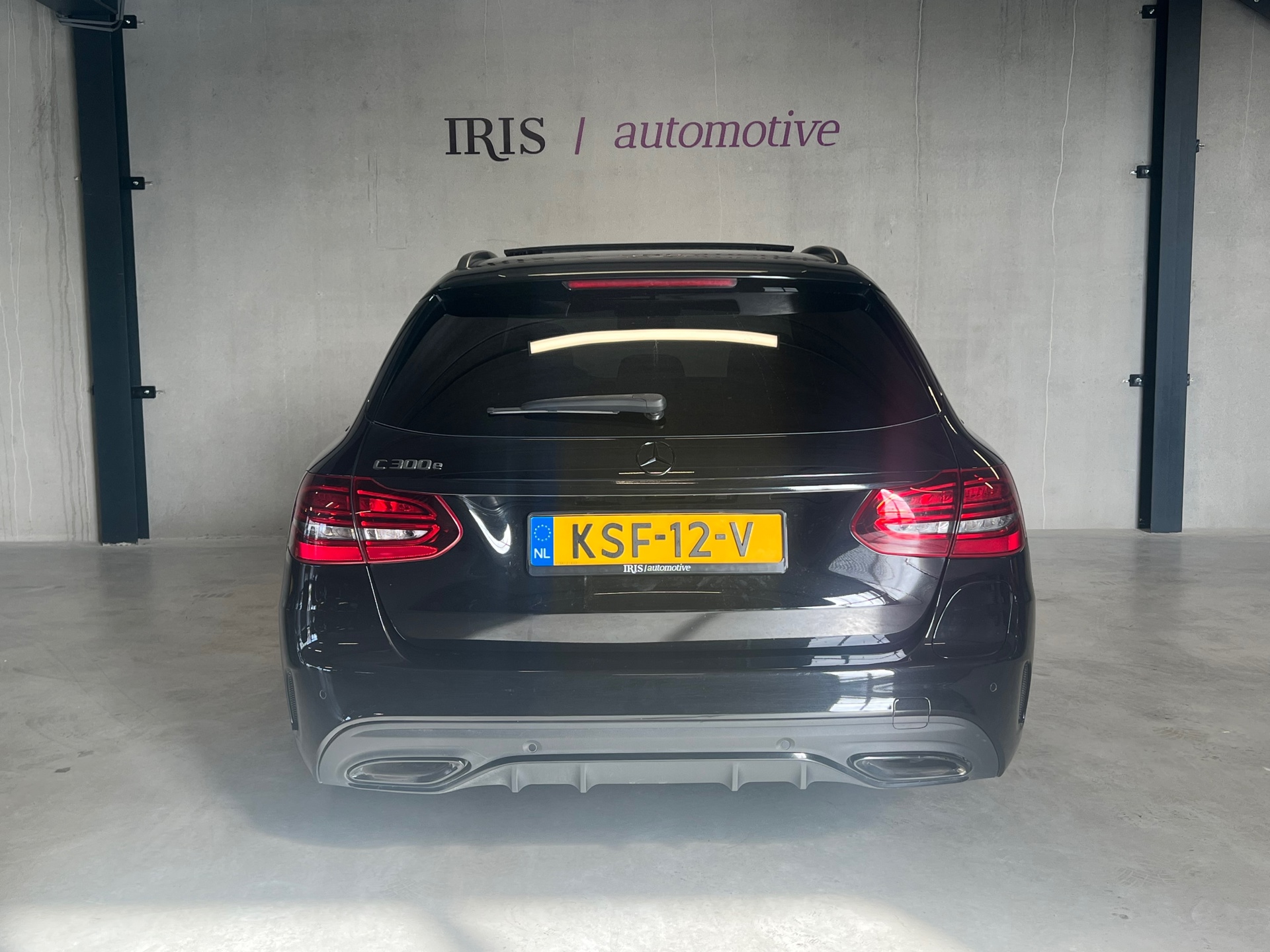 Foto van Mercedes-Benz C 300 E