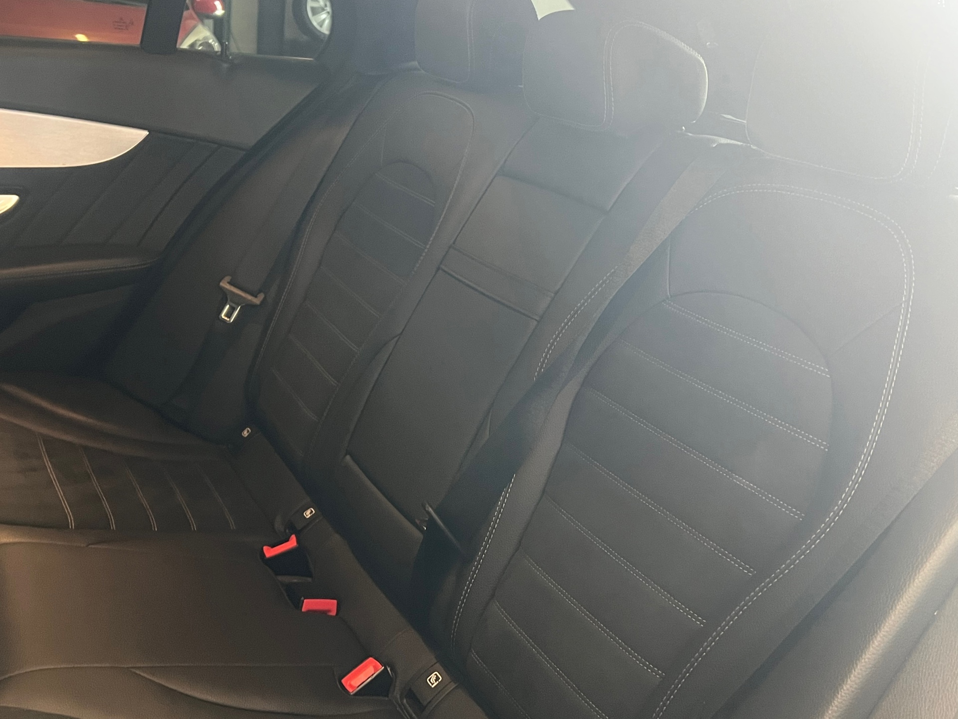Foto van Mercedes-Benz C 300 E
