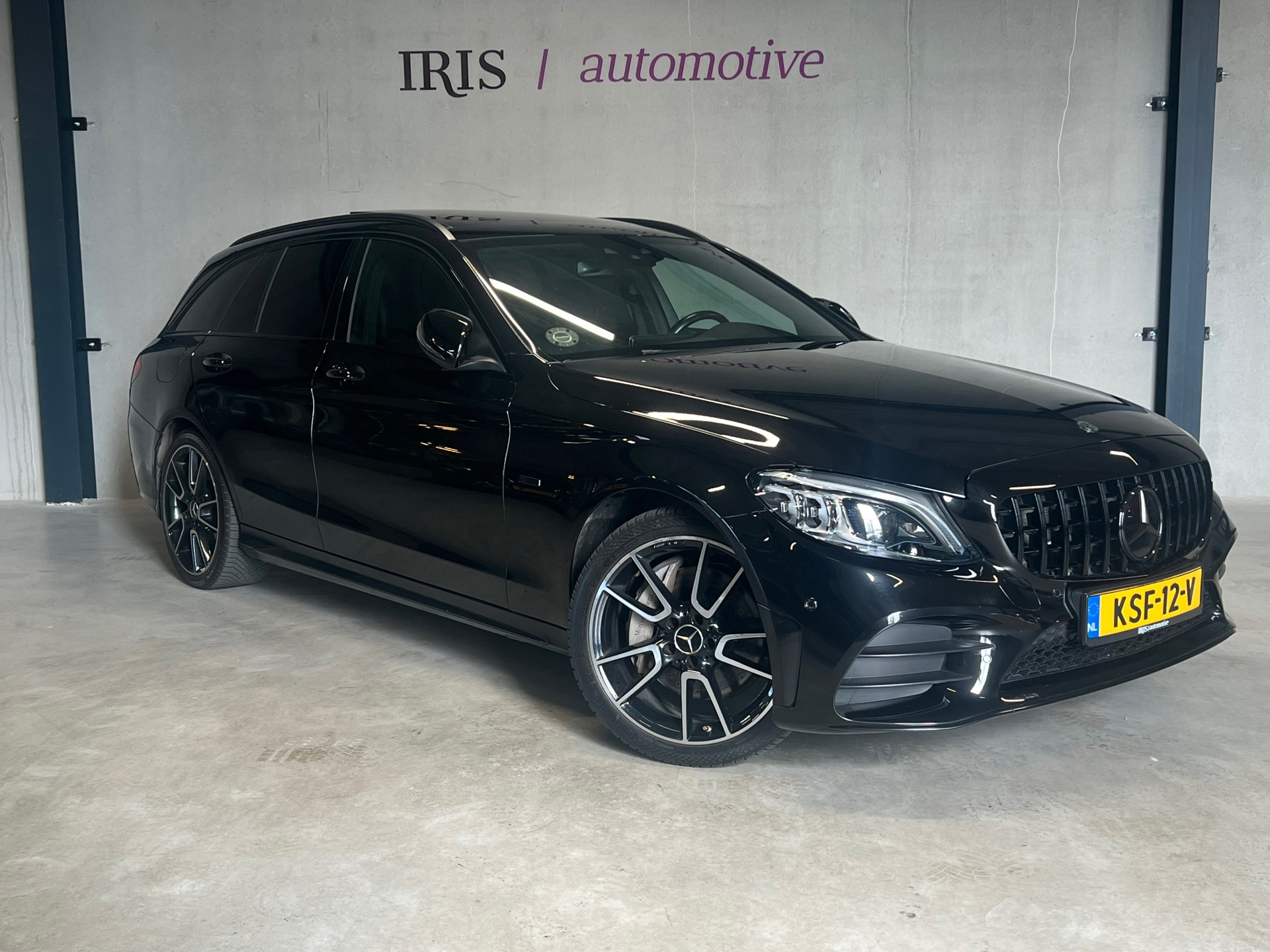 Foto van Mercedes-Benz C 300 E