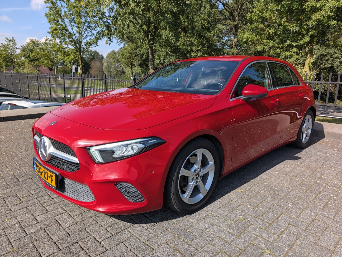 Mercedes-Benz A 200 A200 | Urban | Stoelverw. | Cruise | Camera | Climate | LED | 17" velgen | 2019 - voorkant