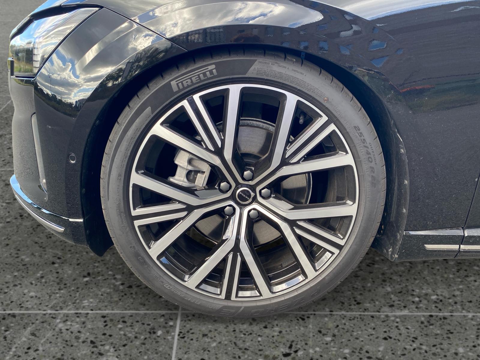 Foto van Volvo Es90