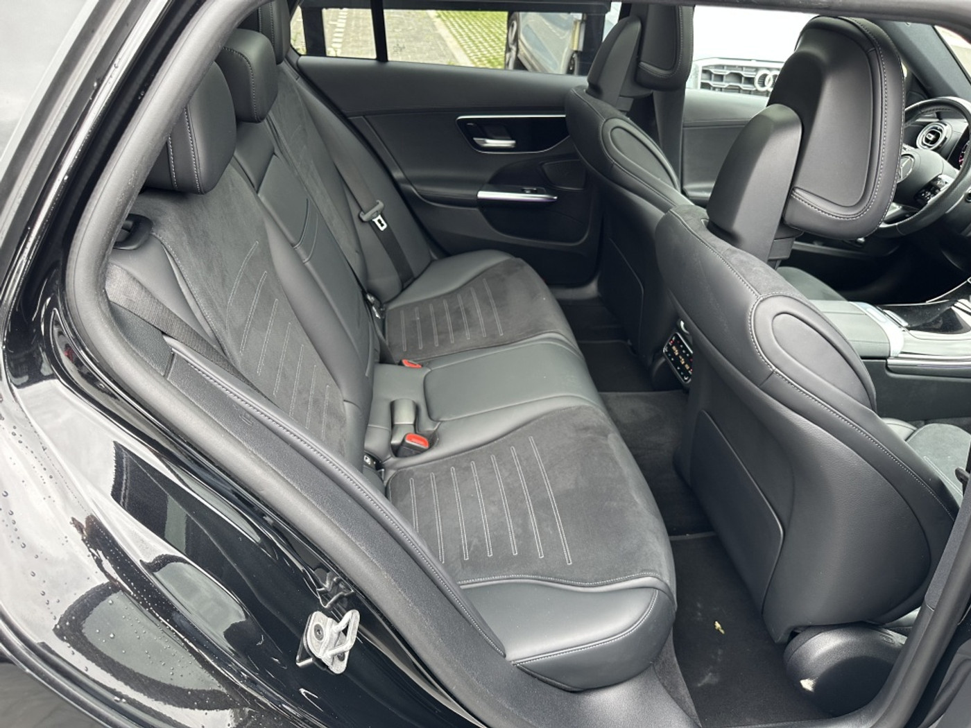 Foto van Mercedes-Benz C 300 E