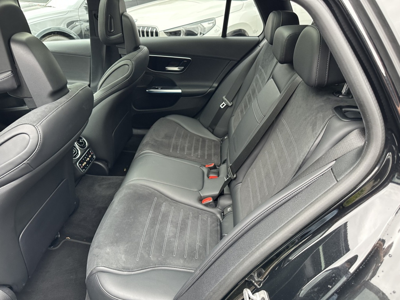Foto van Mercedes-Benz C 300 E
