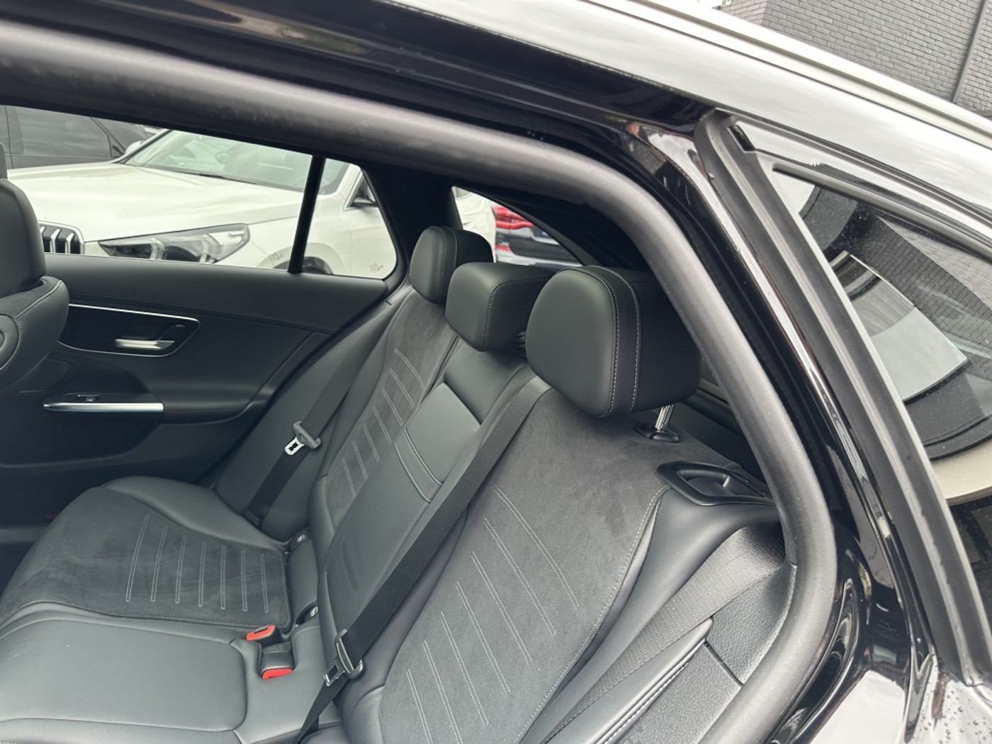 Foto van Mercedes-Benz C 300 E