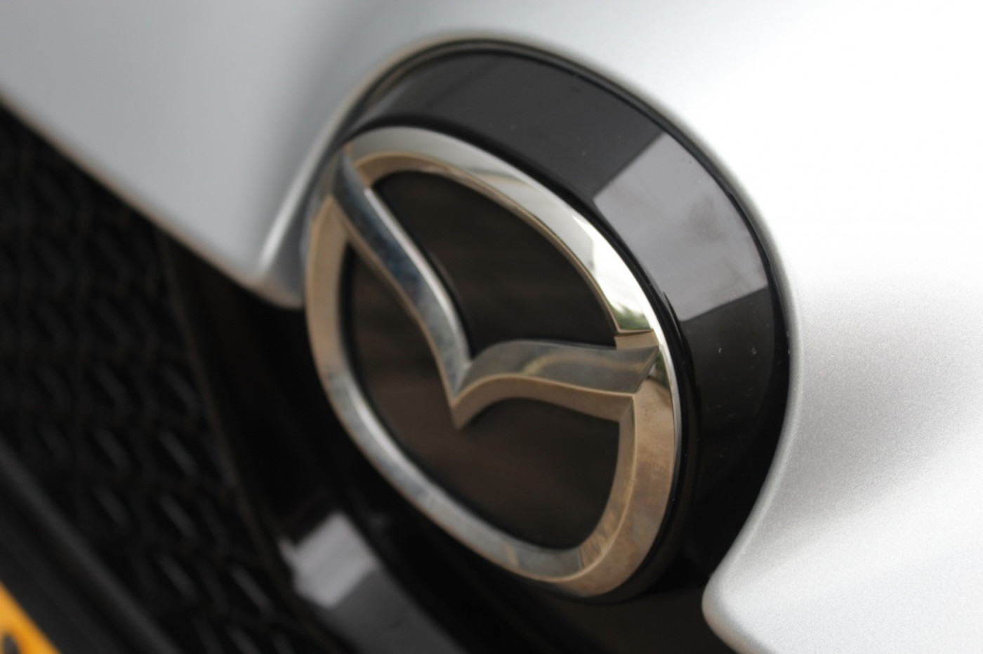 Foto van Mazda Mazda2 Hybrid