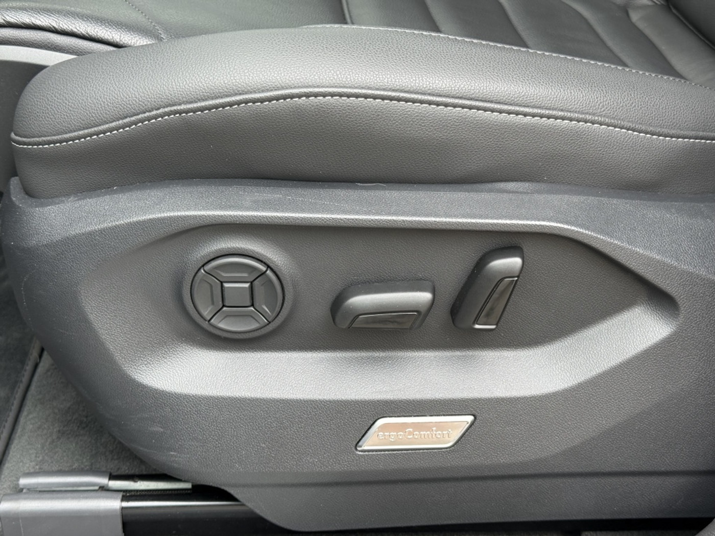 Foto van Volkswagen Touareg Ehybrid