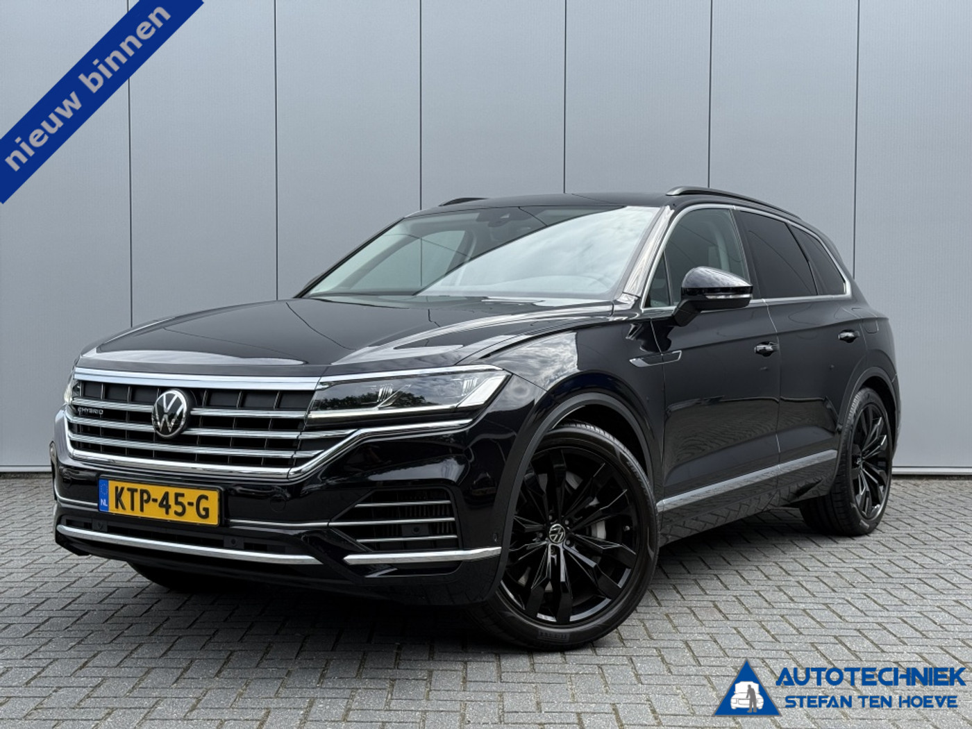 Volkswagen Touareg Ehybrid 3.0 TSi eHybrid 4Motion Camera 2022 - voorkant