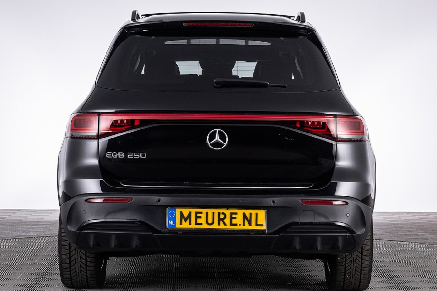 Foto van Mercedes-Benz Eqb