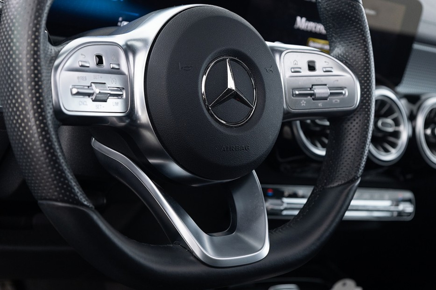Foto van Mercedes-Benz Eqb