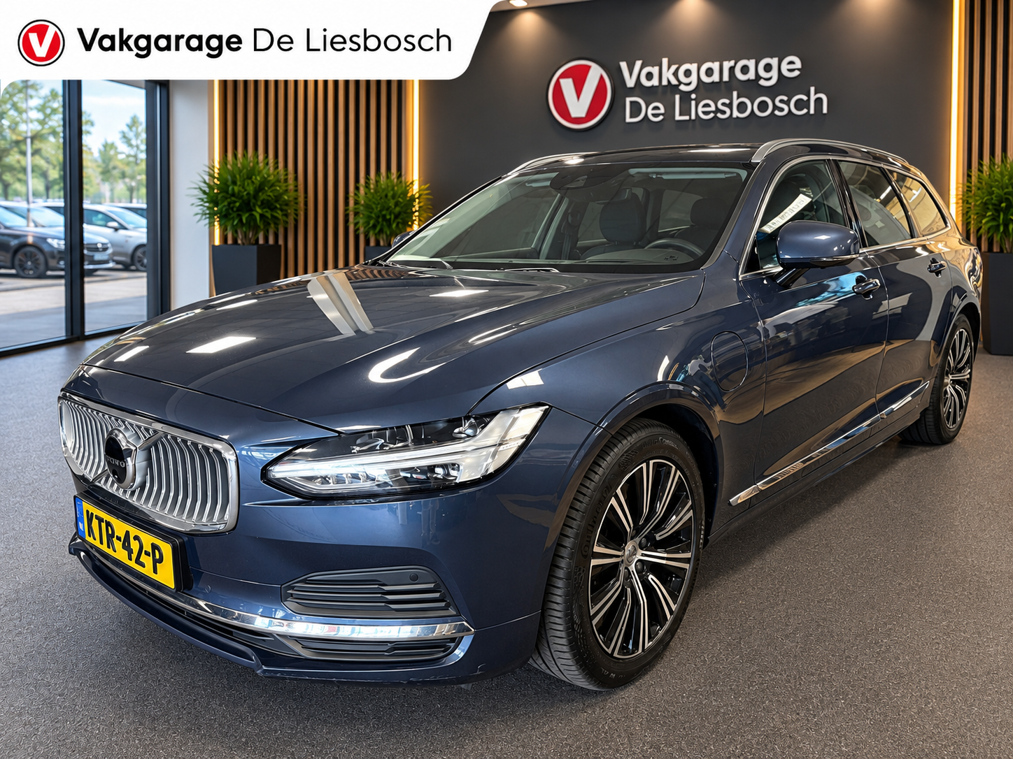Volvo V90 2.0 T6 AWD Business Pro Automaat / Pano / leder / Harman Kardon / navi / camera/ head up 2021 - voorkant