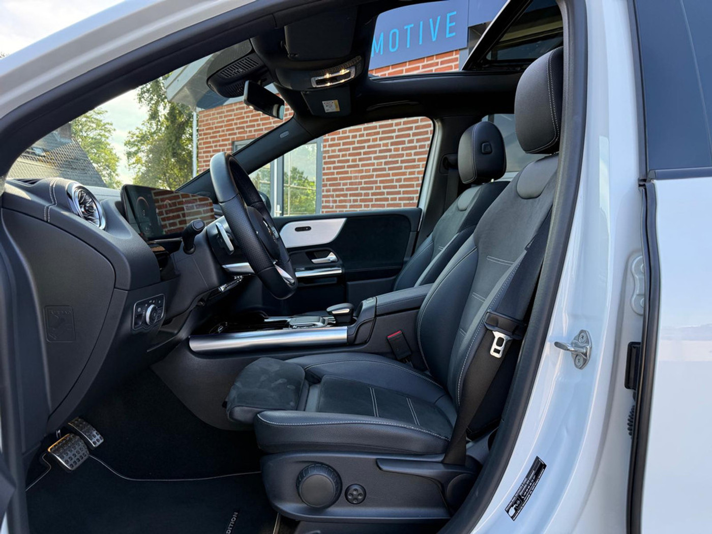 Foto van Mercedes-Benz B 250 E