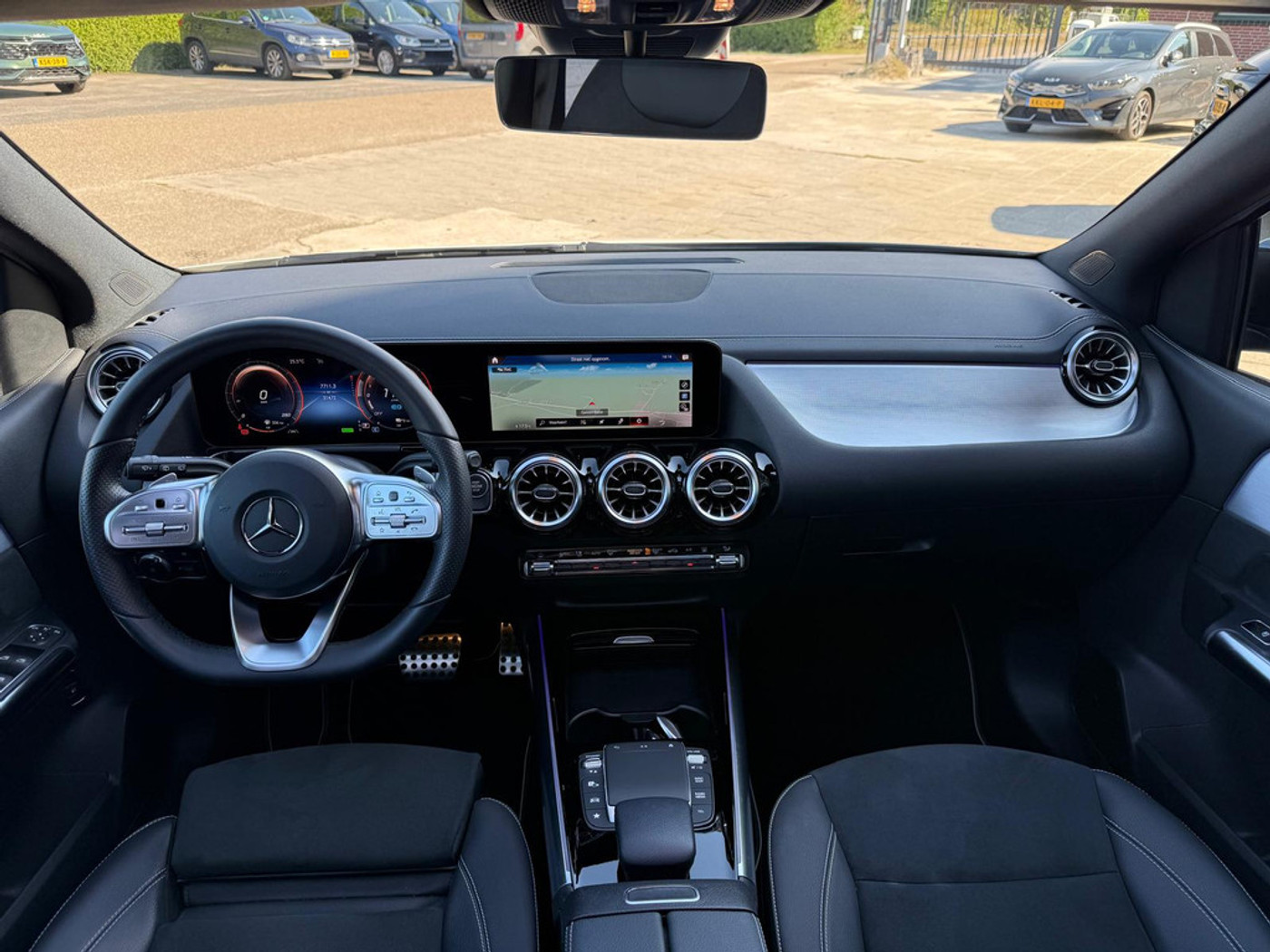 Foto van Mercedes-Benz B 250 E