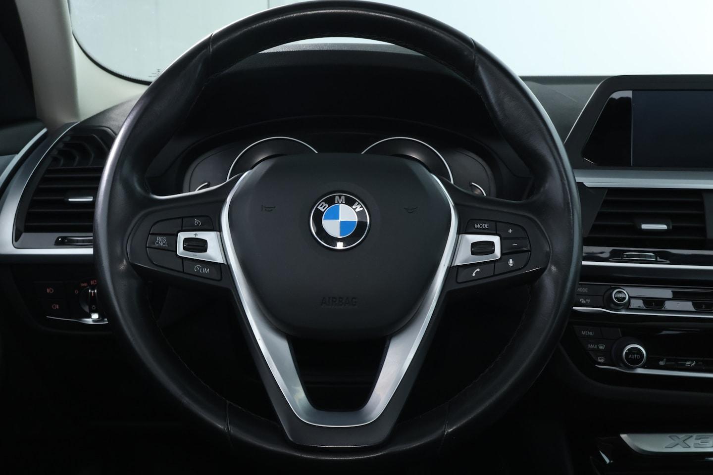 Foto van BMW X3 Xdrive20i