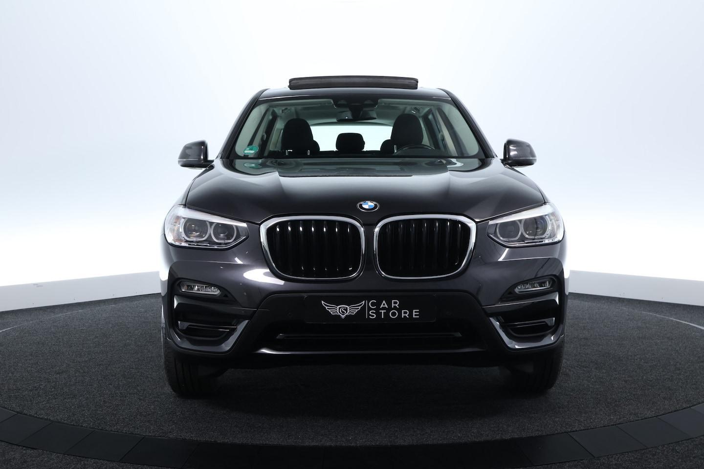 Foto van BMW X3 Xdrive20i