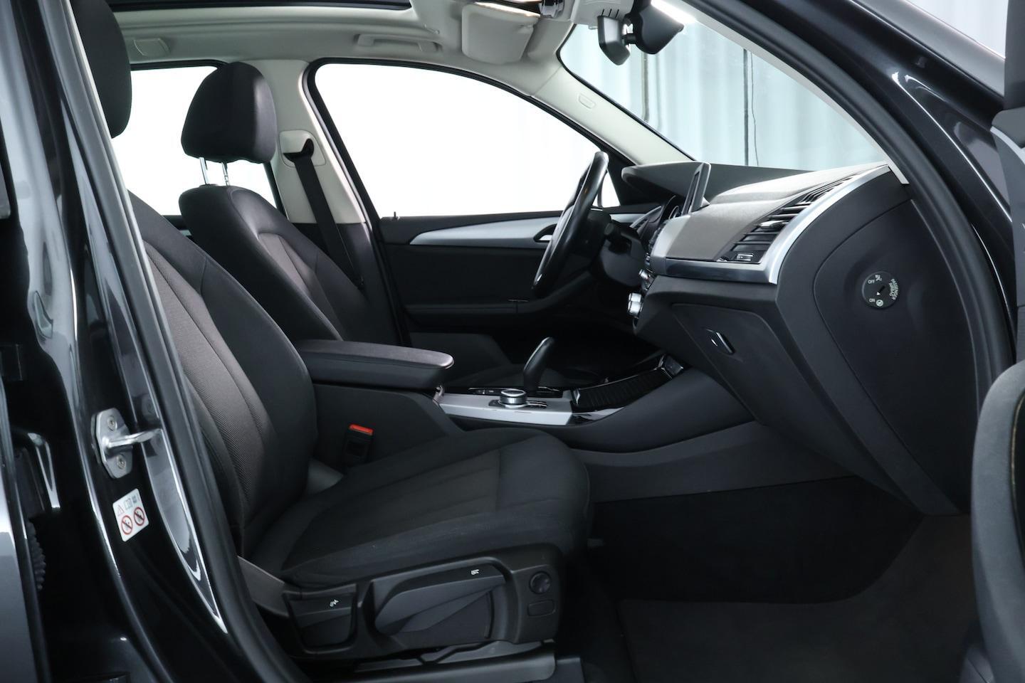 Foto van BMW X3 Xdrive20i