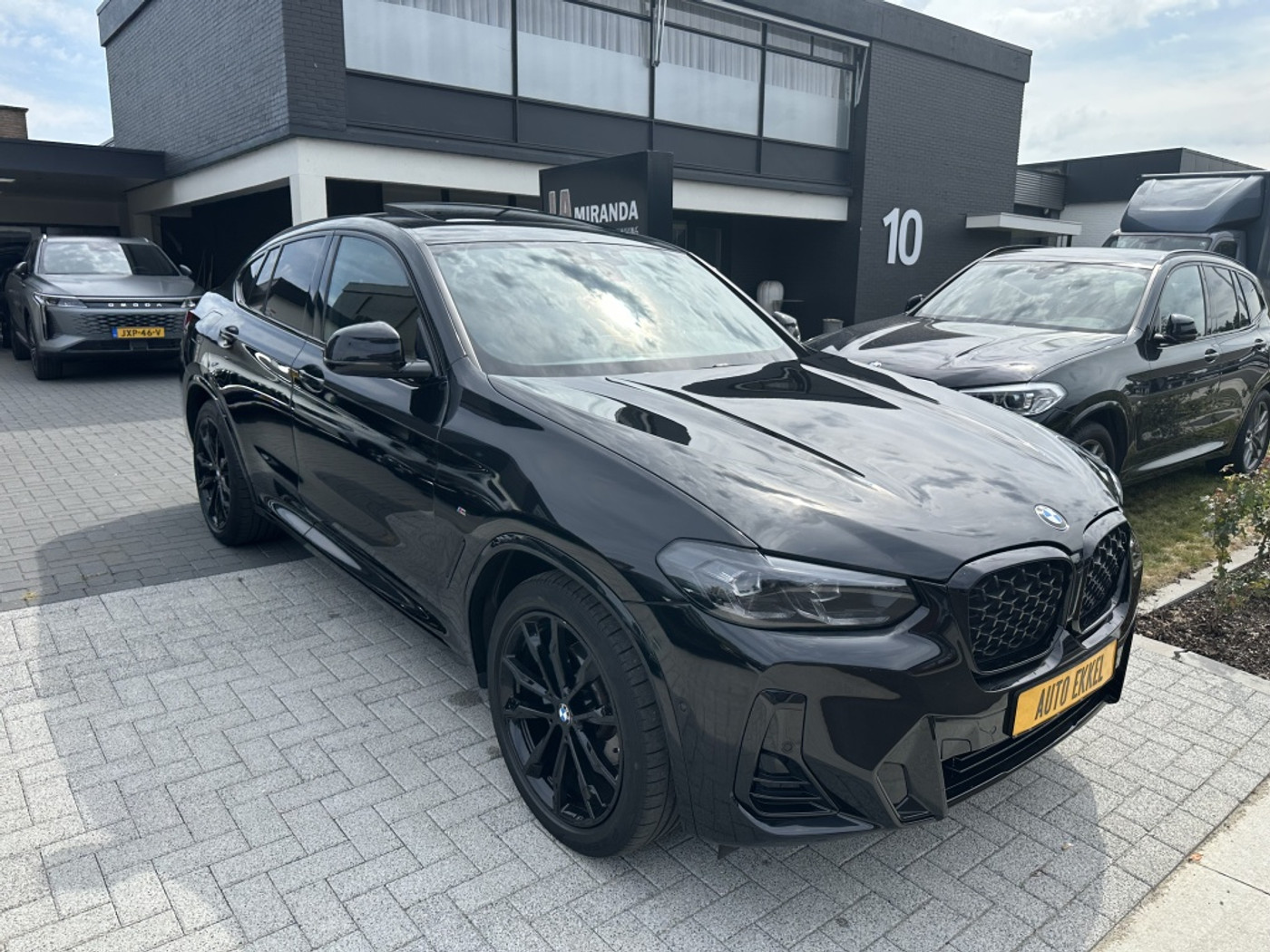BMW X4 Xdrive20i xDrive20i High Executive M-Pakket 2023 - voorkant