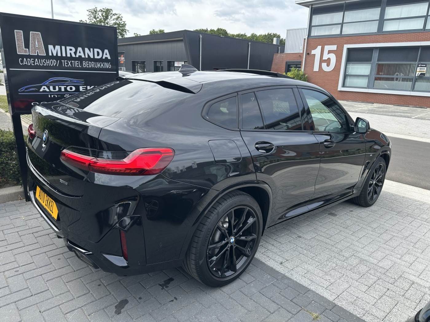 Foto van BMW X4 Xdrive20i