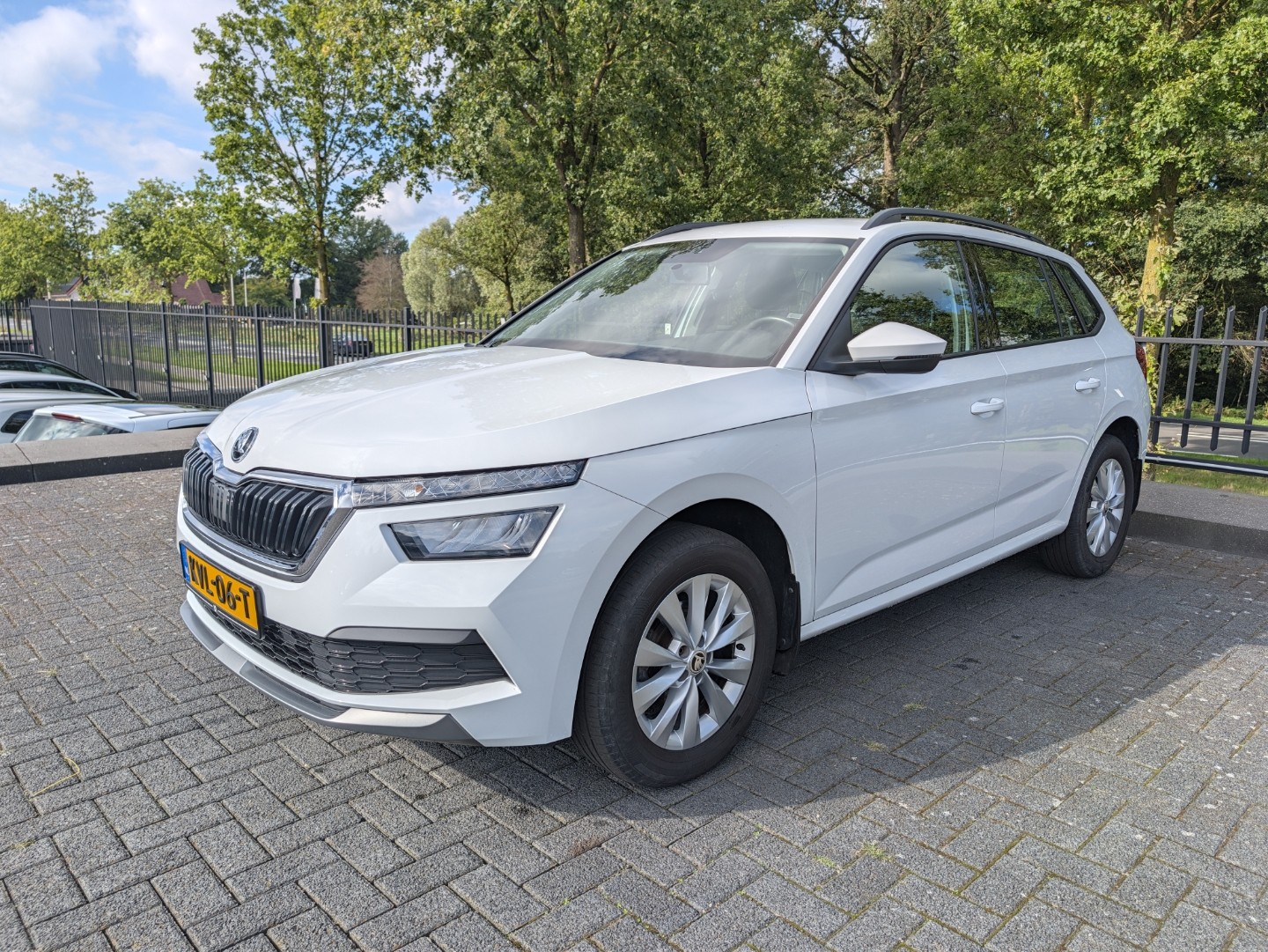 Skoda Kamiq 1.0 TSI | 115PK | Ambition | Trekhaak | Stoelverw. | Airco | Camera | 16" Lichtmetaal | LED | 2020 - voorkant