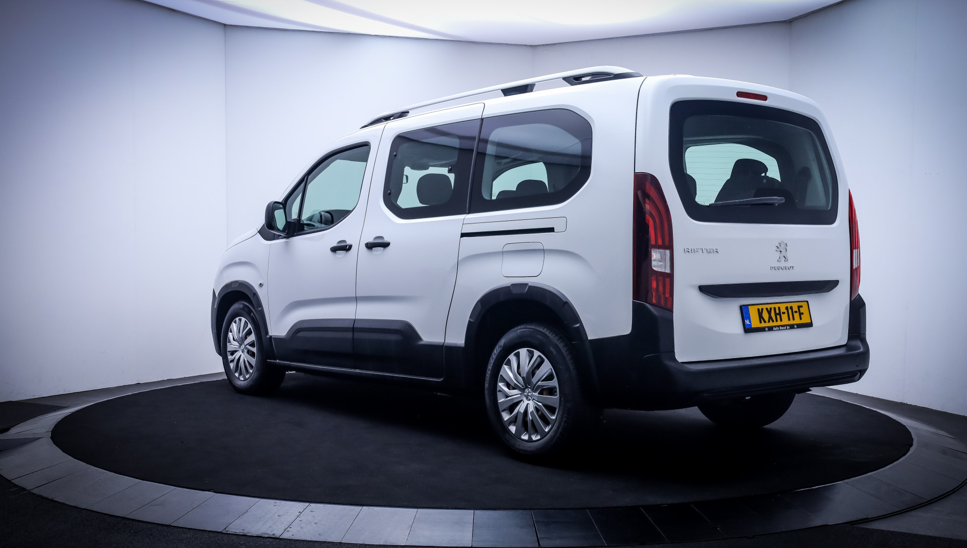 Foto van Peugeot Rifter Long