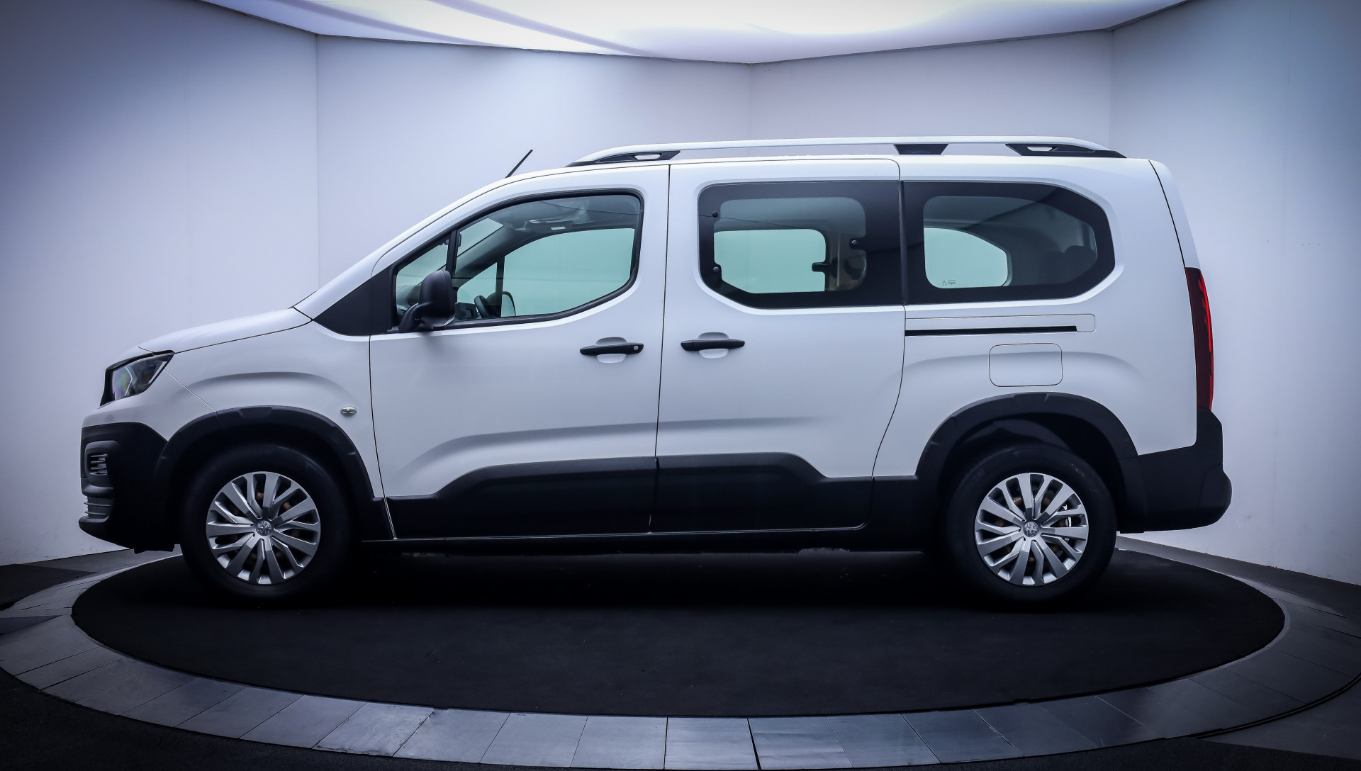 Foto van Peugeot Rifter Long