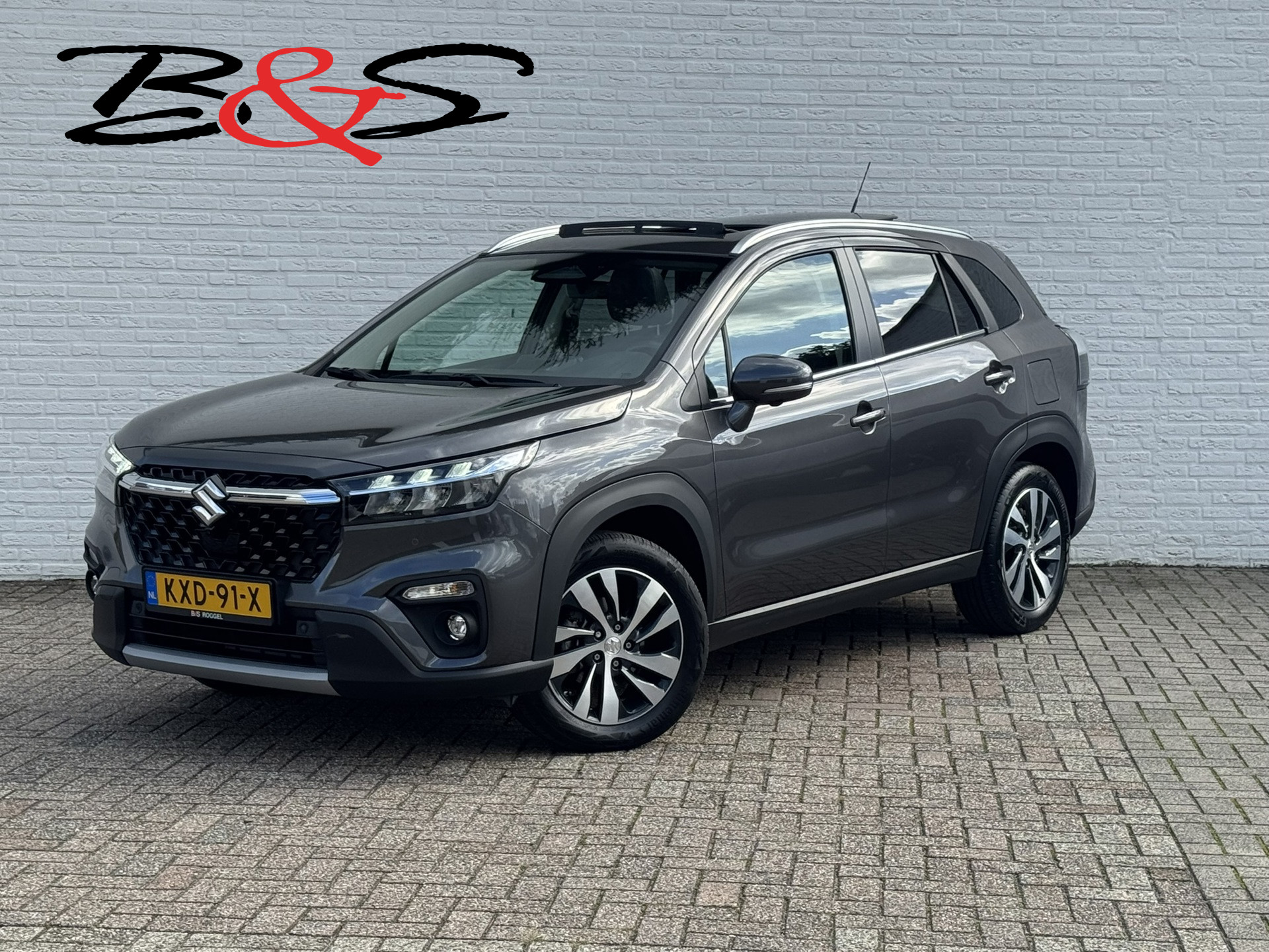 Suzuki S-cross 1.5 Hybrid Style Automaat Pano Camera Carplay Adaptive Cruise Navi Stoelverw 2025 - voorkant