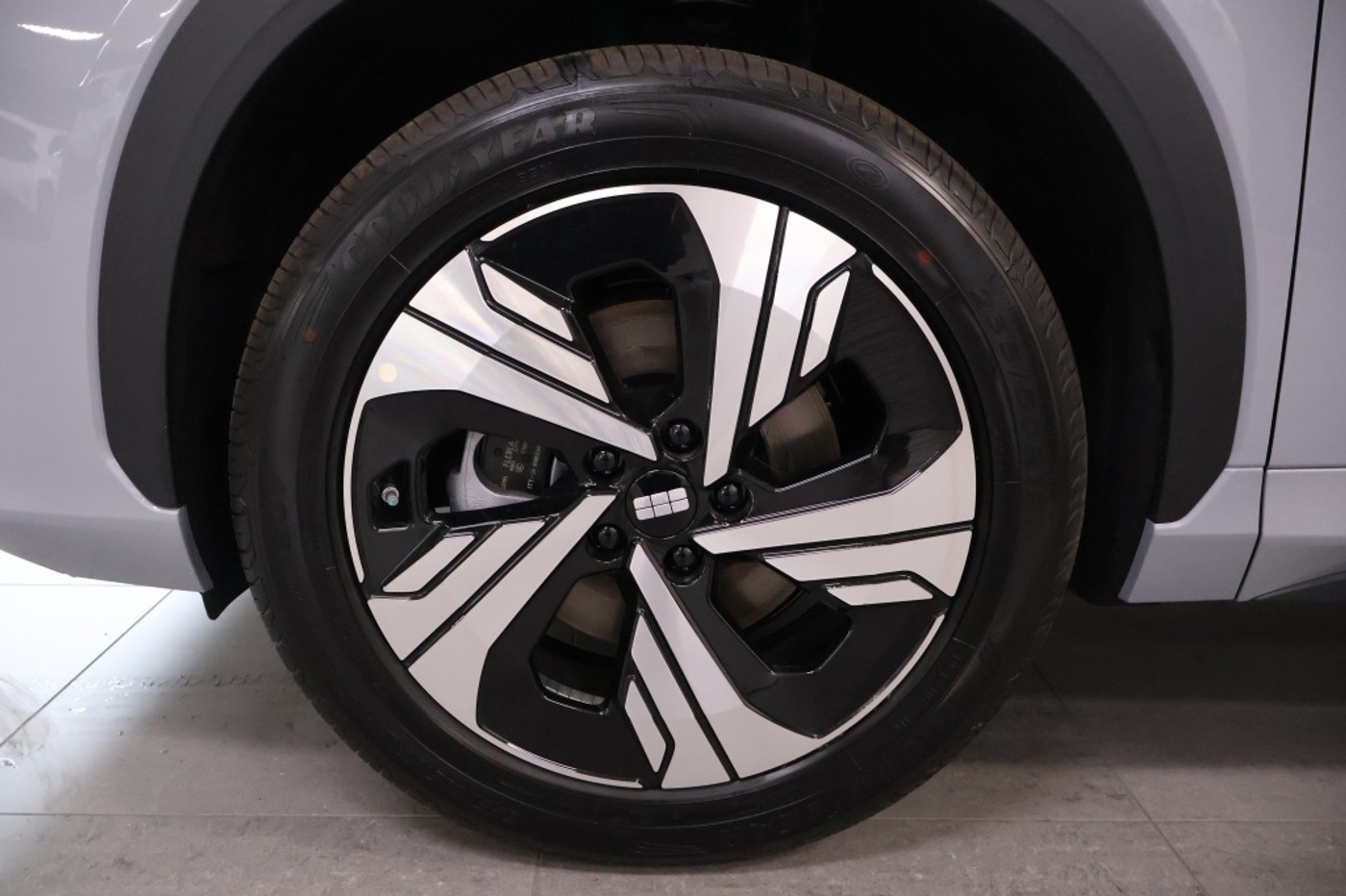 Foto van Geely Geely E5