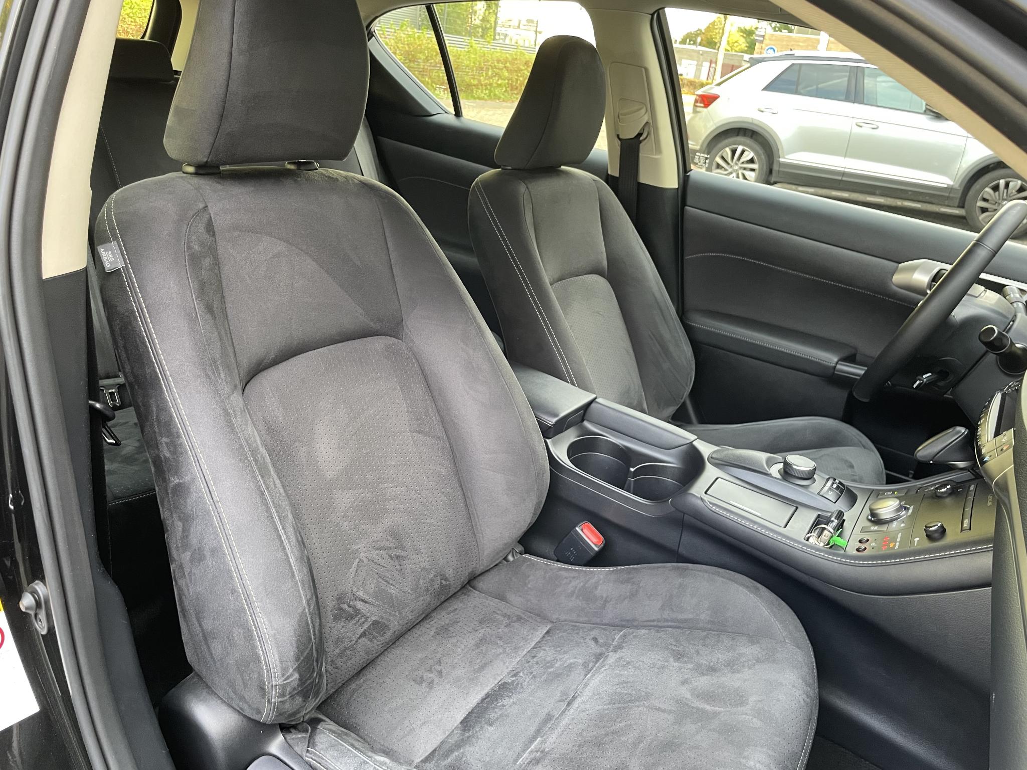 Foto van Lexus CT