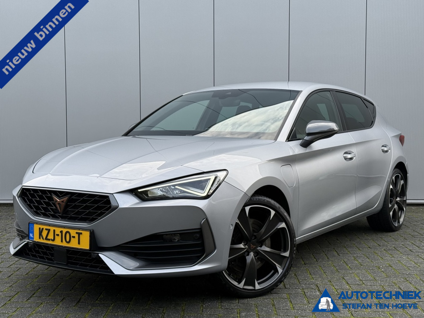 Cupra Leon 1.4 e-Hybrid Performance VZ 245PK Memory seat camera Carplay 2021 - voorkant