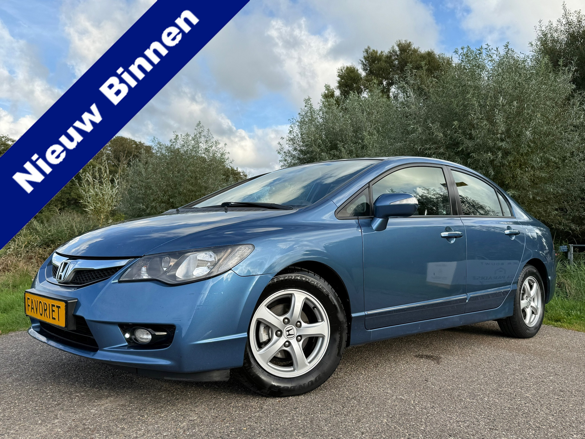 Honda Civic 4dr Hybrid 1.3 Hybrid Automaat | 1e Eigenaar | Clima | Stoelverwarming | Trekhaak | Velours | 15" Velgen | PDC | Cruise | LED | 2009 - voorkant
