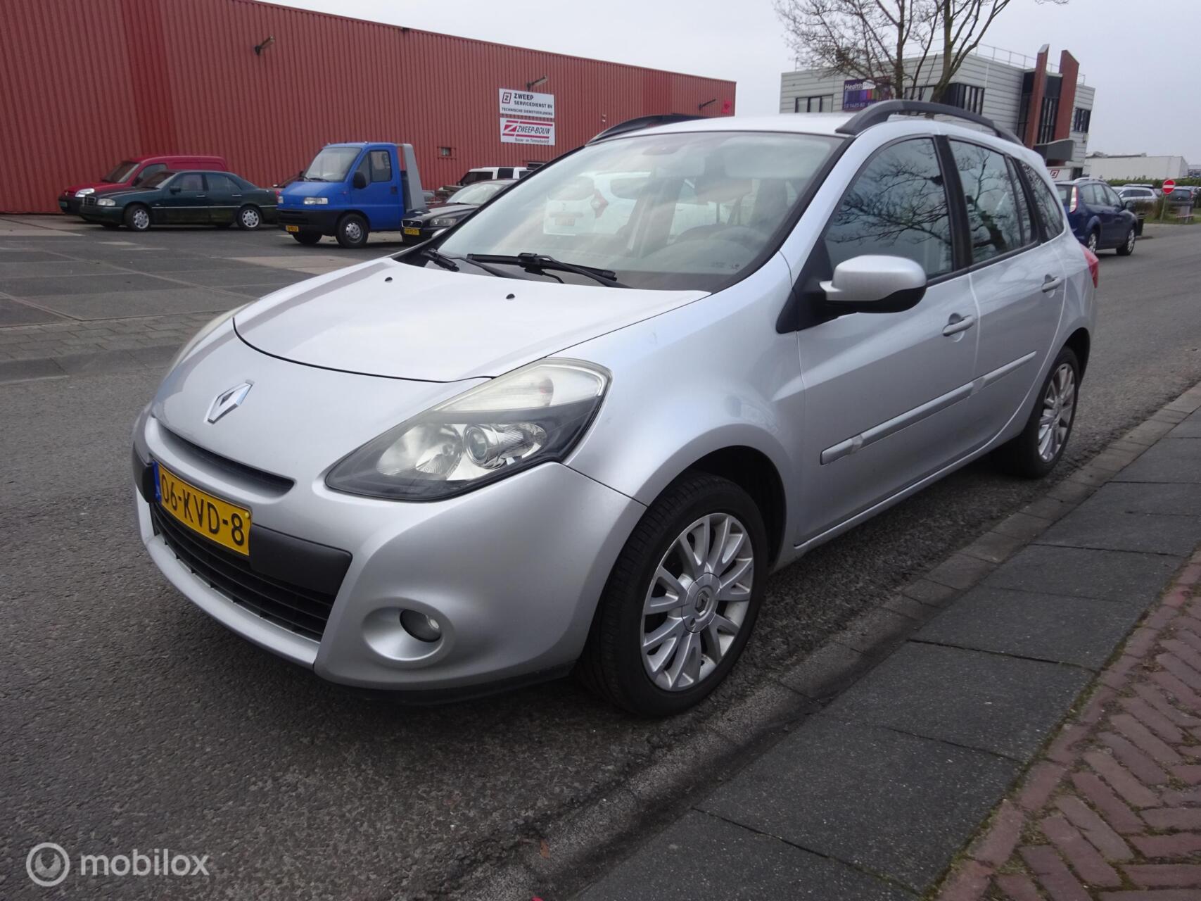 Renault Clio Estate 1.2 TCE Dynamique 2010 - voorkant
