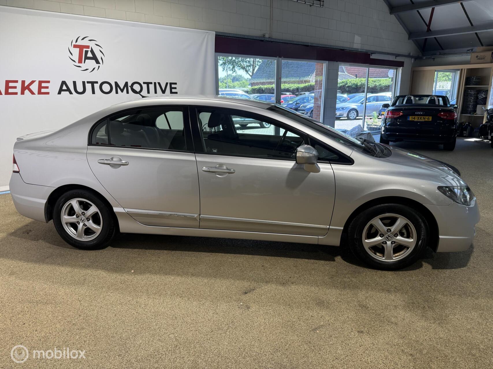 Foto van Honda Civic 4dr Hybrid