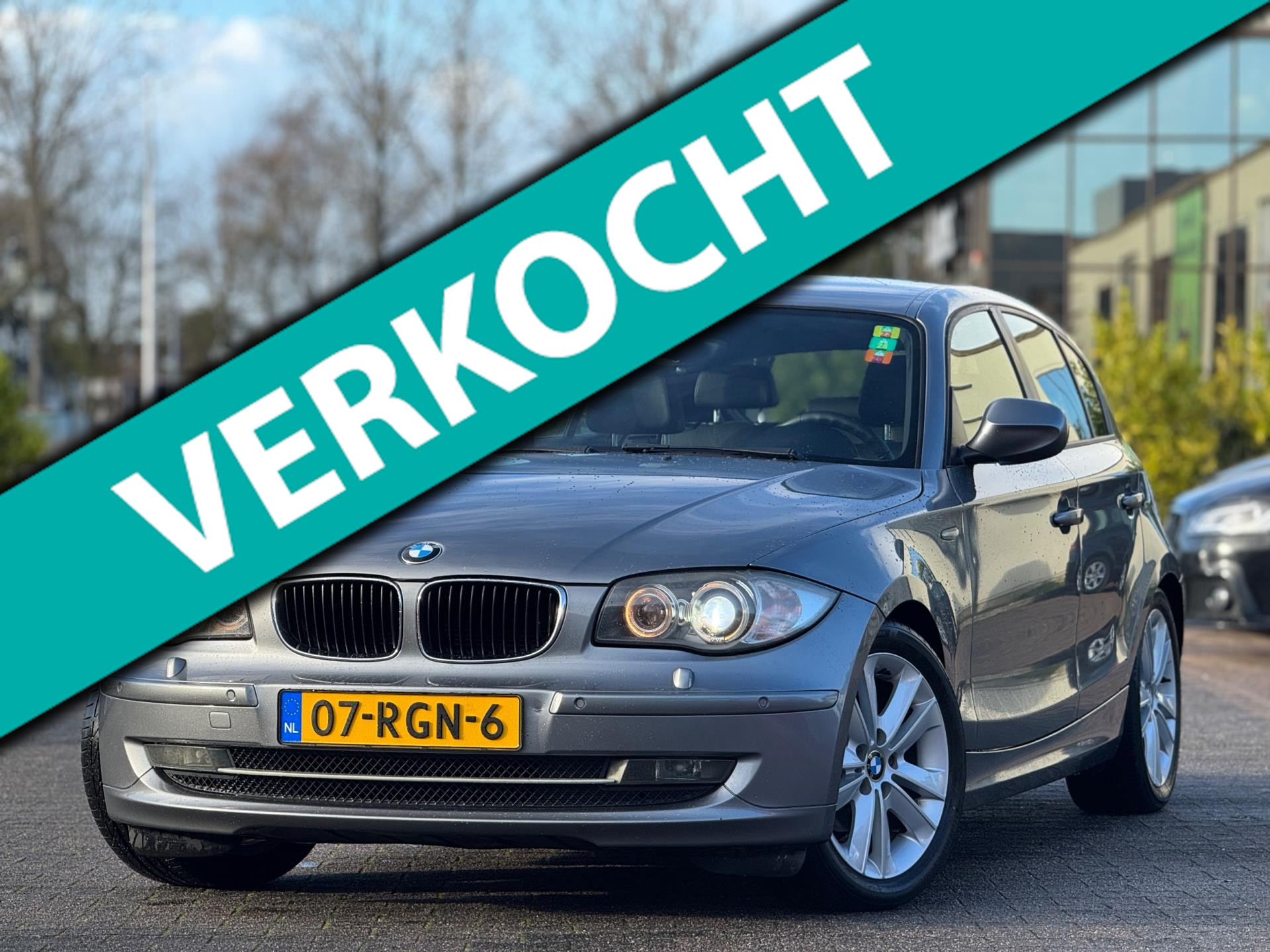 BMW 116i 116i EffDyn. Ed. Business Line Ultimate Edition | Leder | Xenon | Parkeersensoren |Dealeronderhouden | APK 1 2011 - voorkant