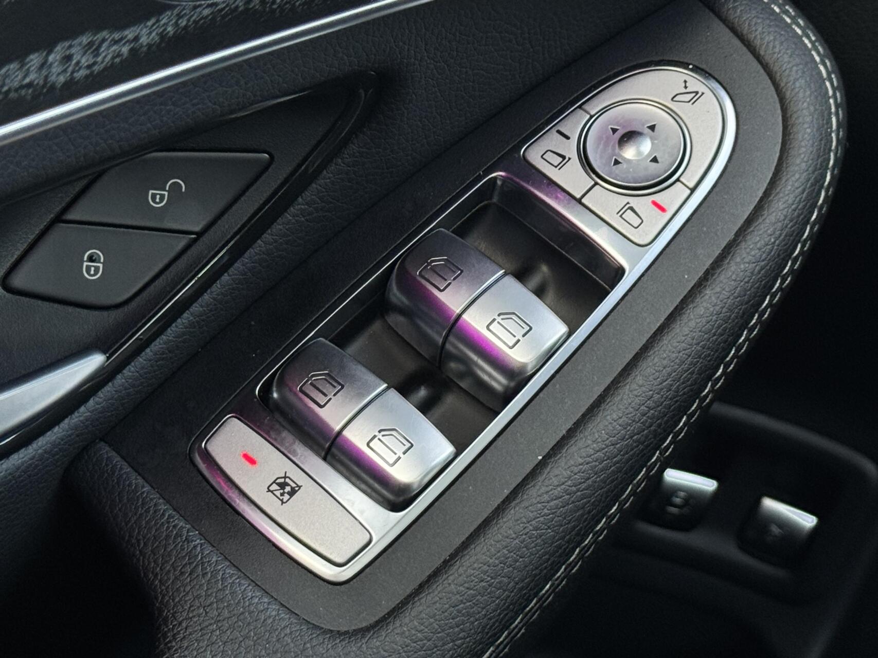 Foto van Mercedes-Benz GLC 300 E 4Matic