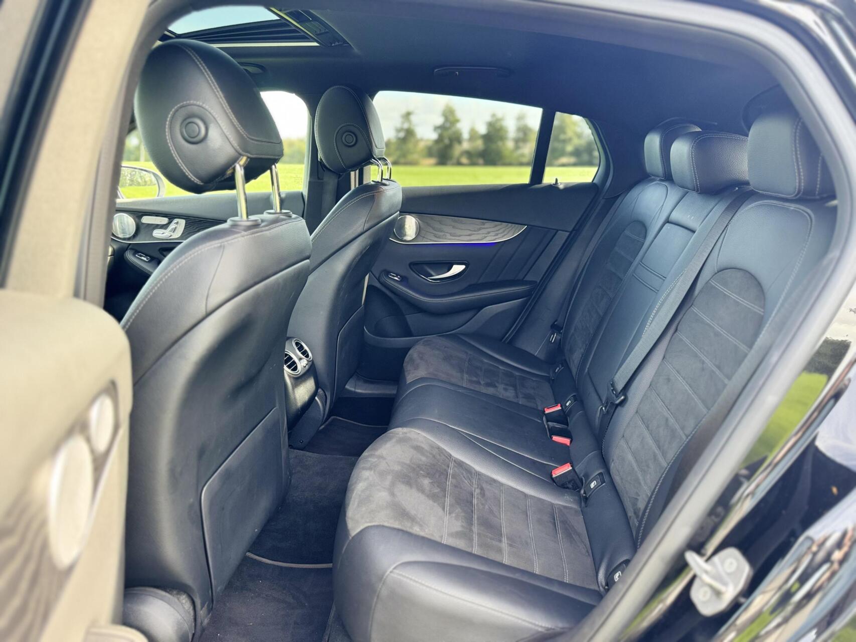 Foto van Mercedes-Benz GLC 300 E 4Matic