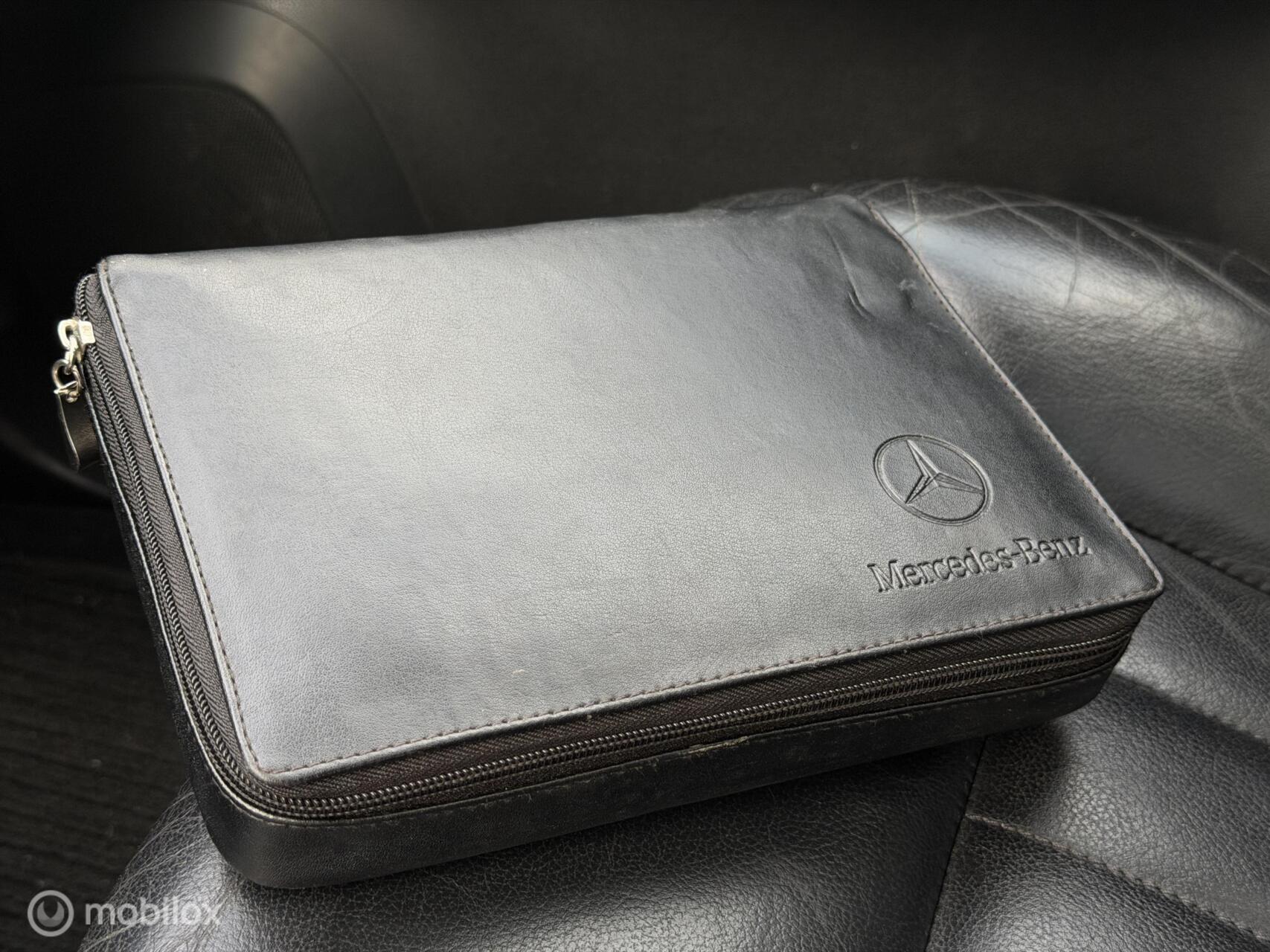 Foto van Mercedes-Benz R 500 4Matic