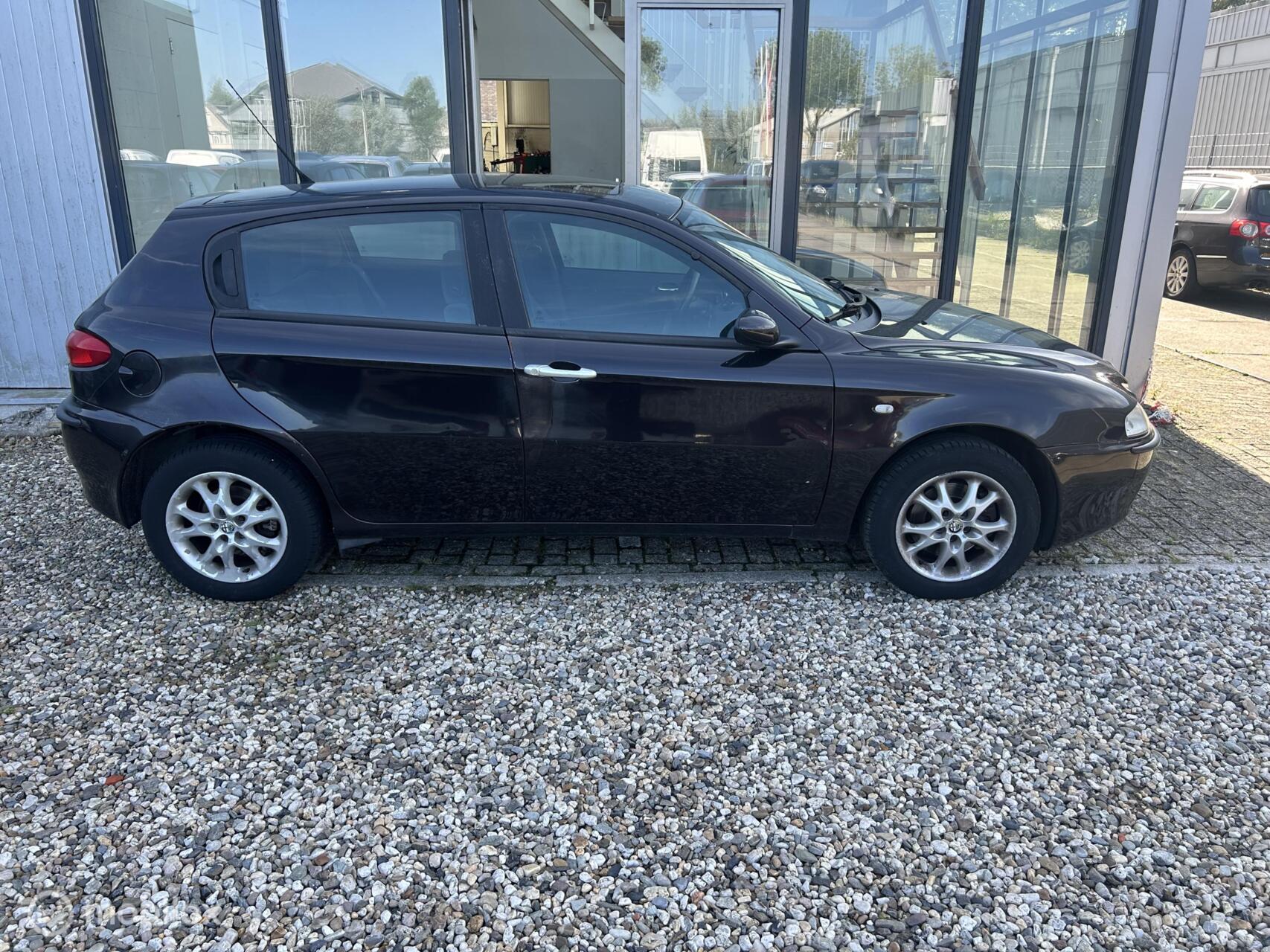 Foto van Alfa Romeo 147