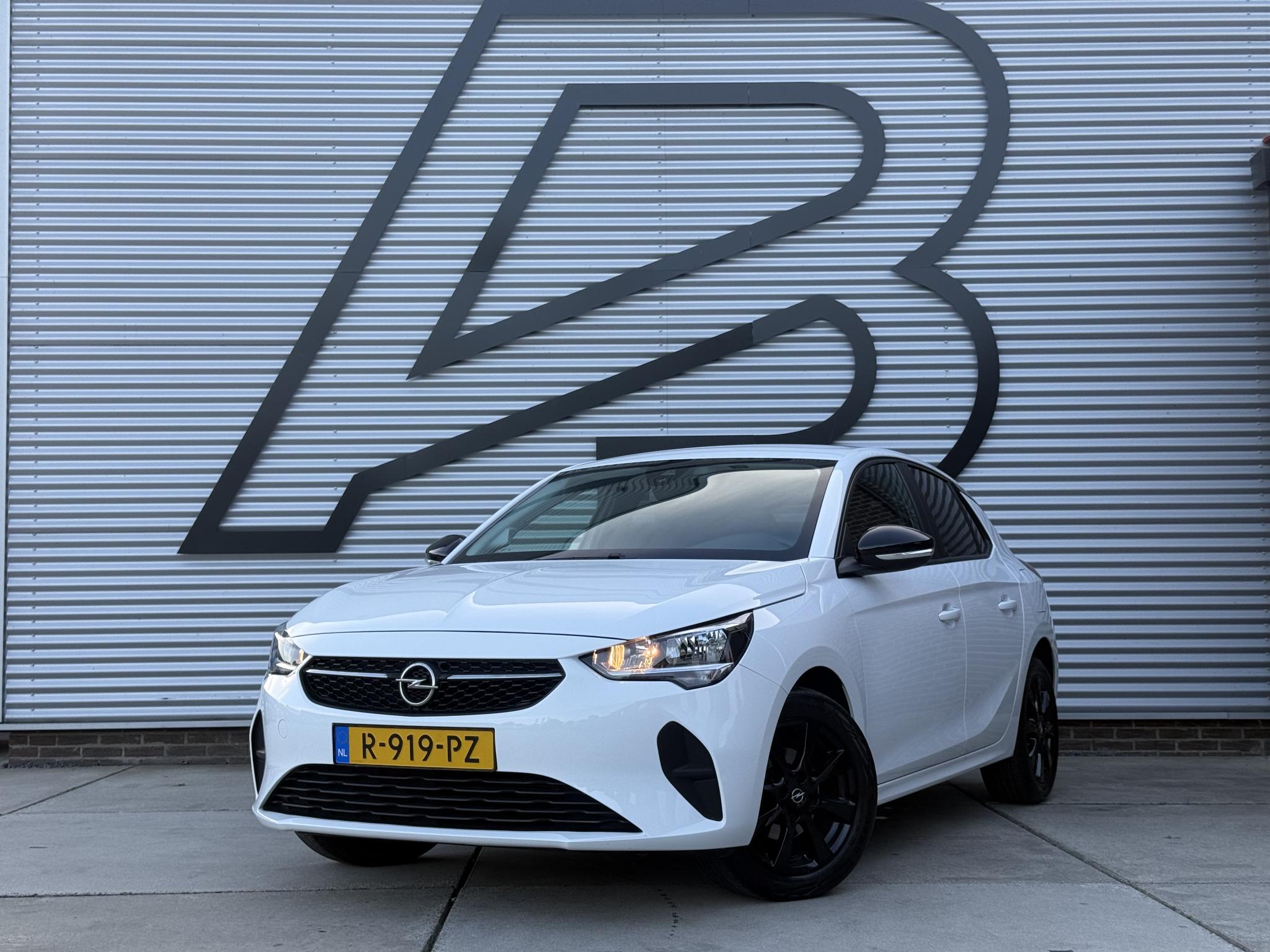 Opel Corsa 1.2 Edition 2022 - voorkant