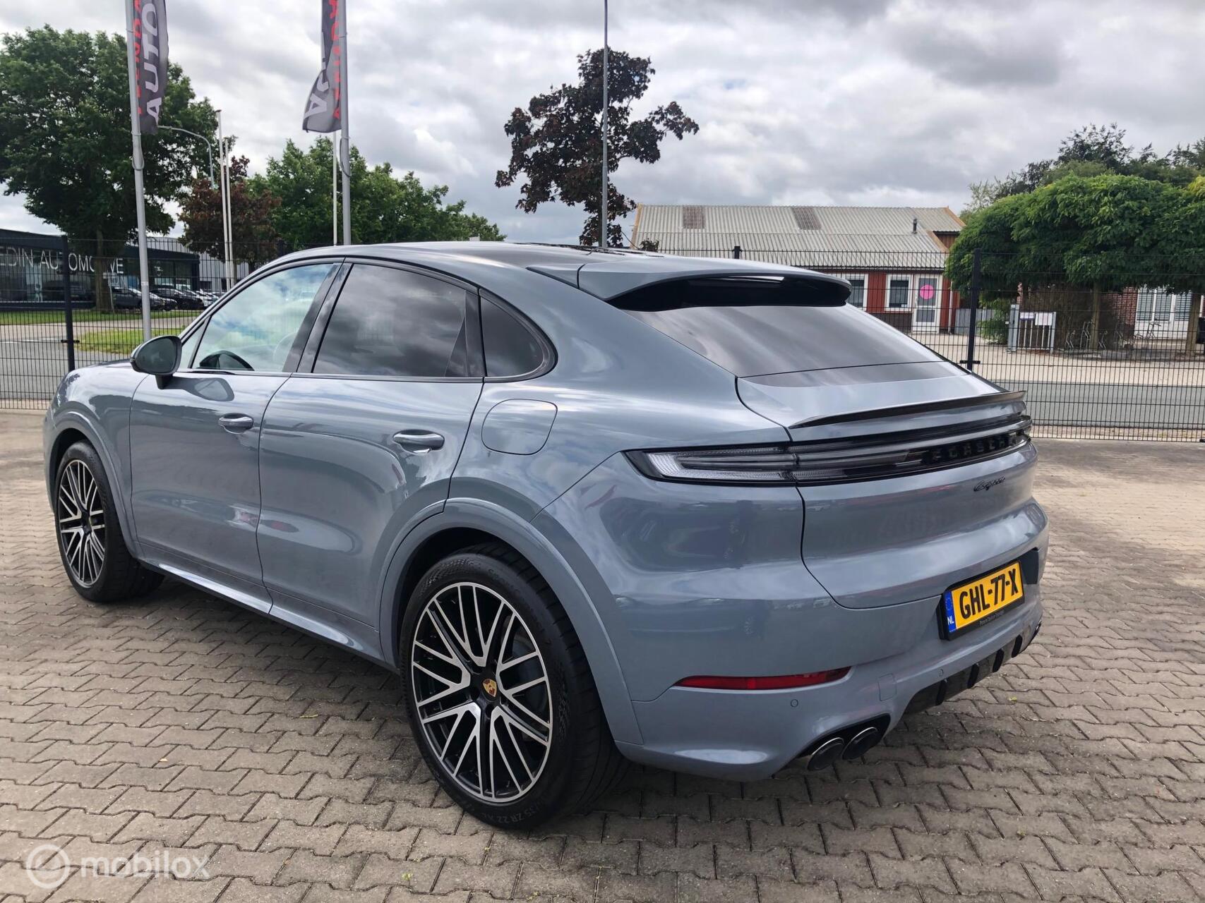 Foto van Porsche Cayenne E-hybrid