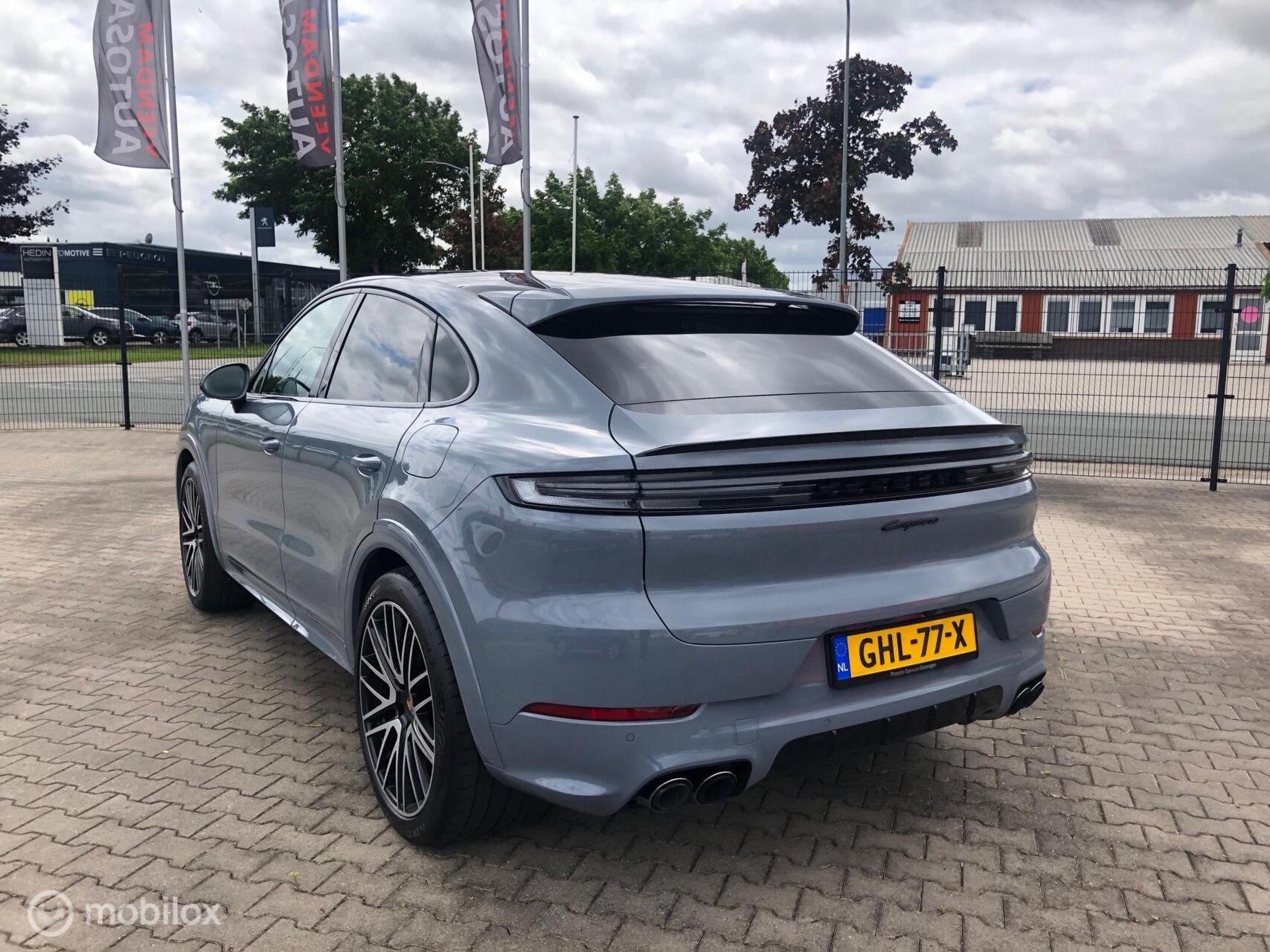 Foto van Porsche Cayenne E-hybrid