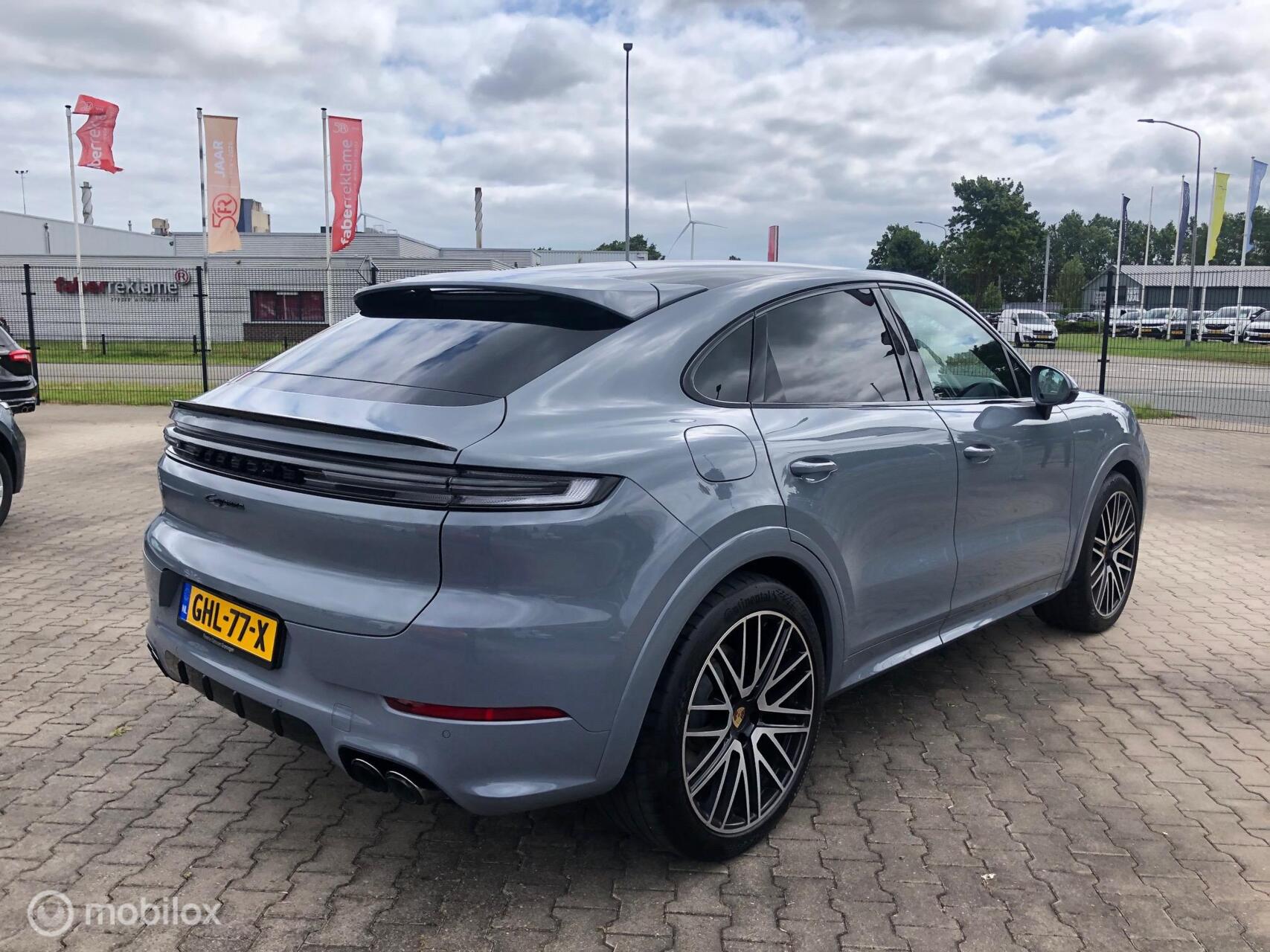 Foto van Porsche Cayenne E-hybrid