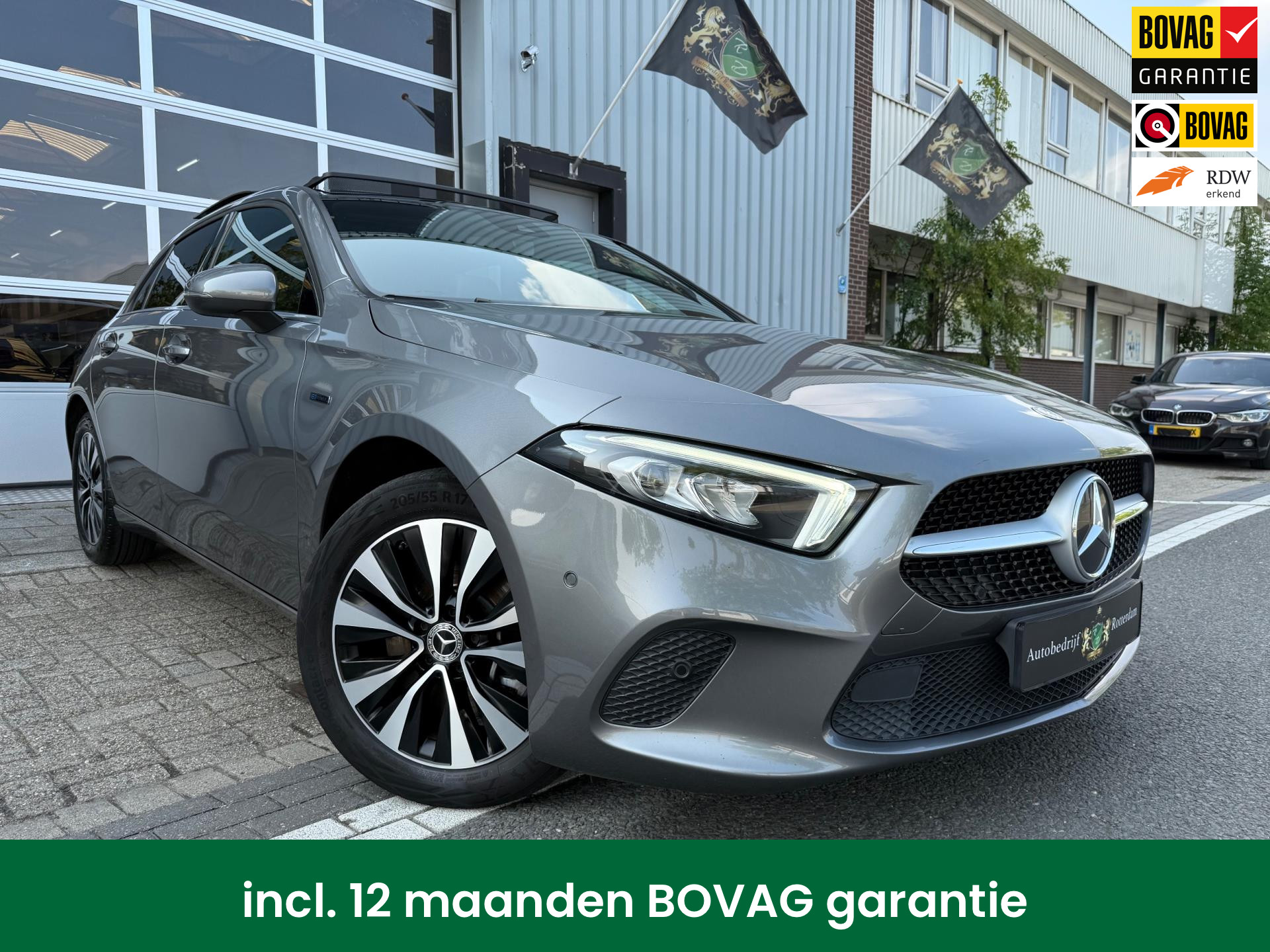 Mercedes-Benz A-klasse 250 e AMG LED/PDC/CAM/LEER/NAVI/PANO 2020 - voorkant