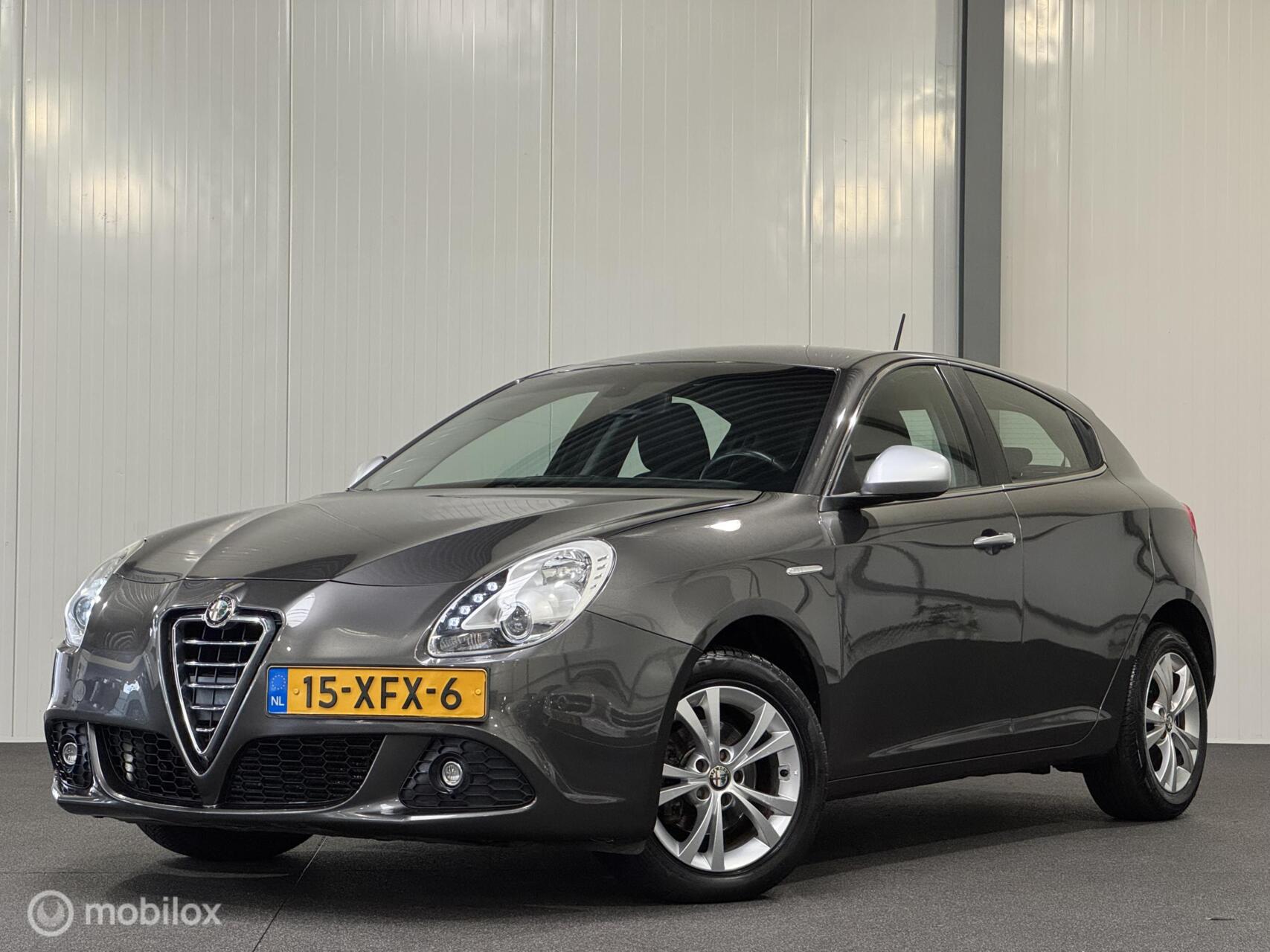 Alfa Romeo Alfa Giulietta 1.6 JTDm Distinctive 2012 - voorkant