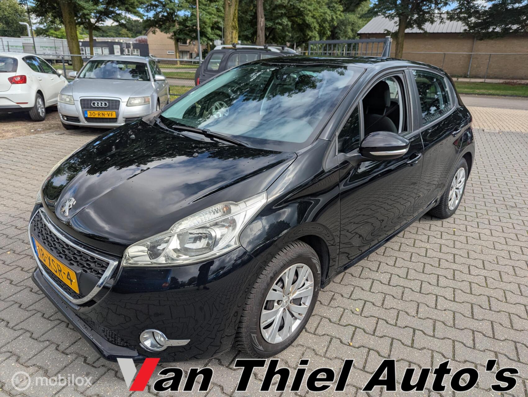 Peugeot 208 1.2 VTi Access 2012 - voorkant
