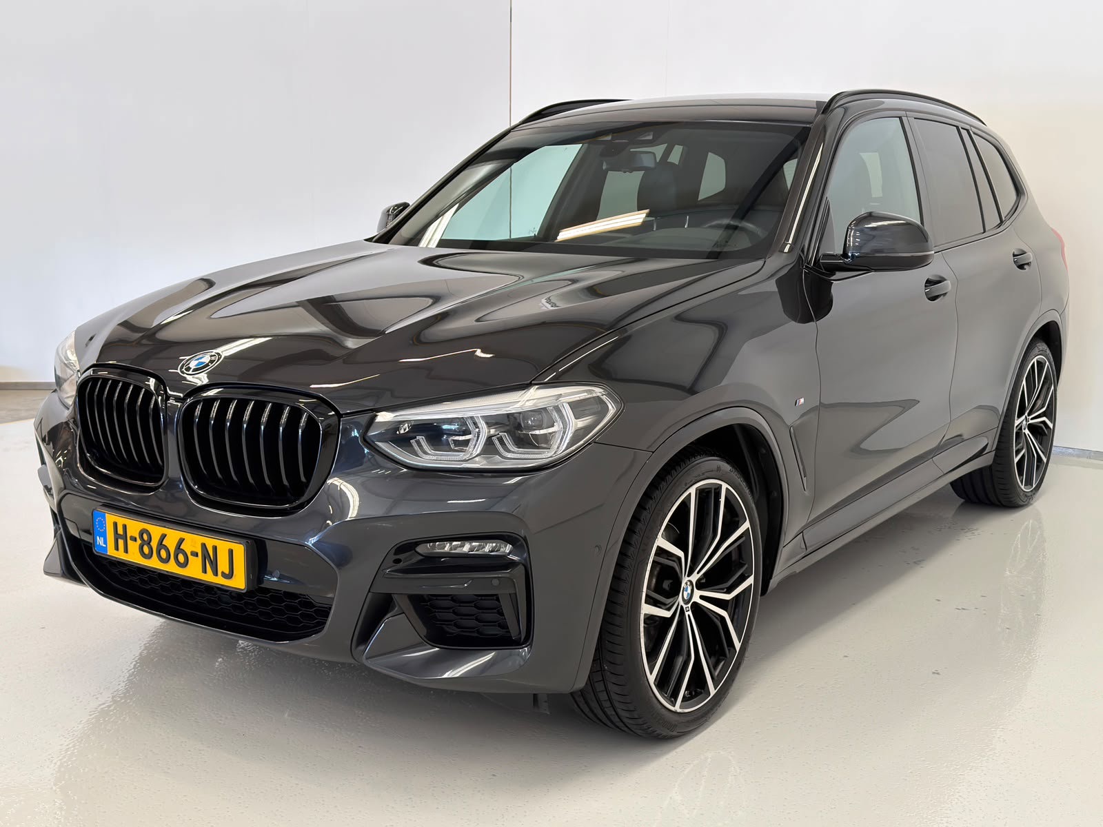 Foto van BMW X3 Xdrive20i