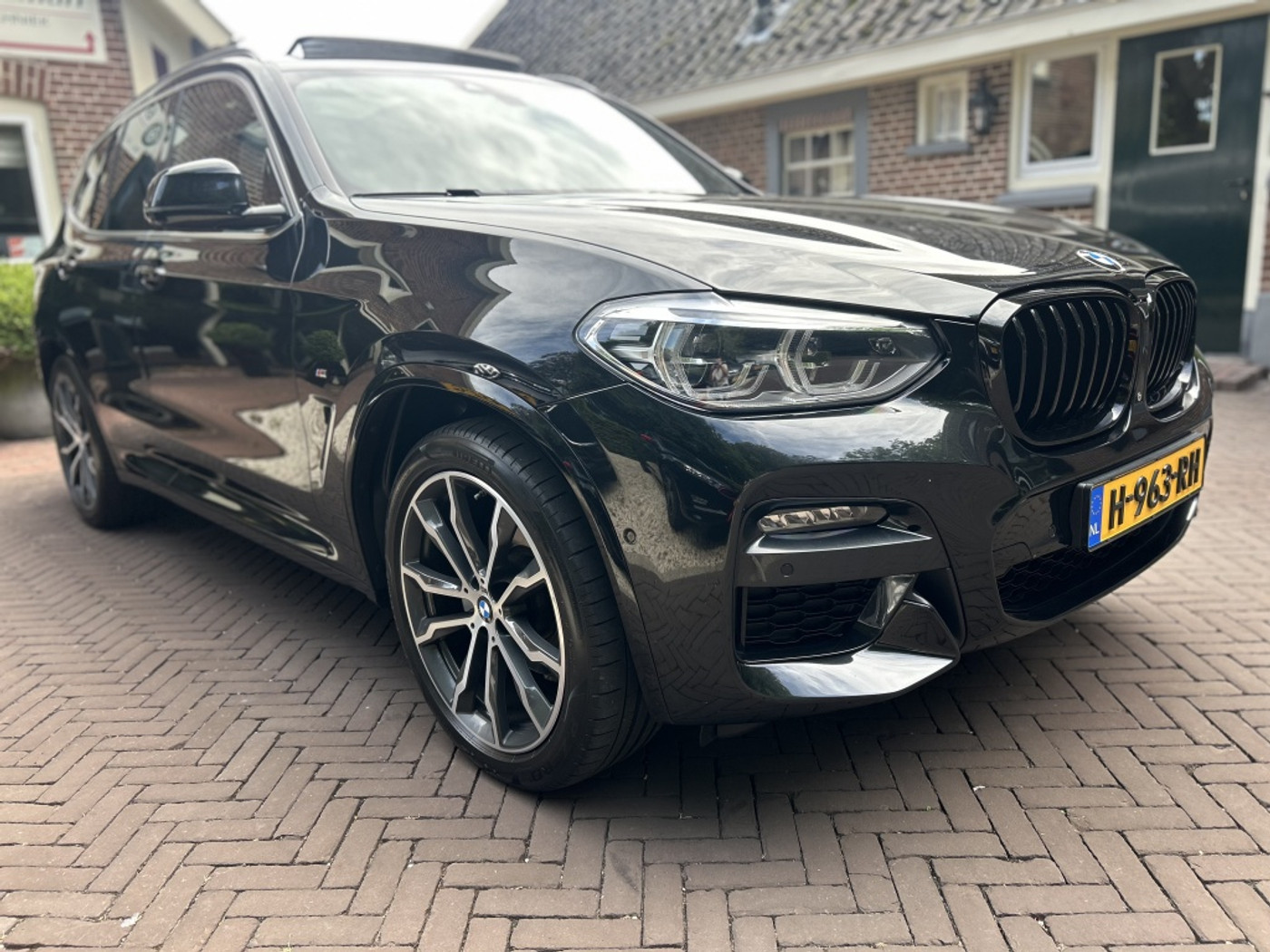 Foto van BMW X3 Xdrive20i