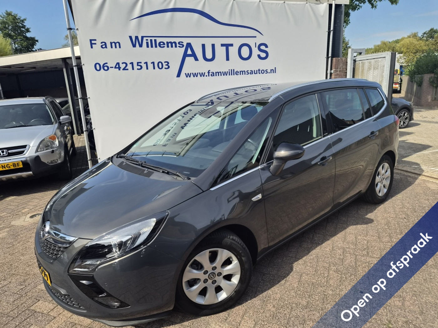 Opel Zafira Tourer 1.4 Business+ 2014 - voorkant