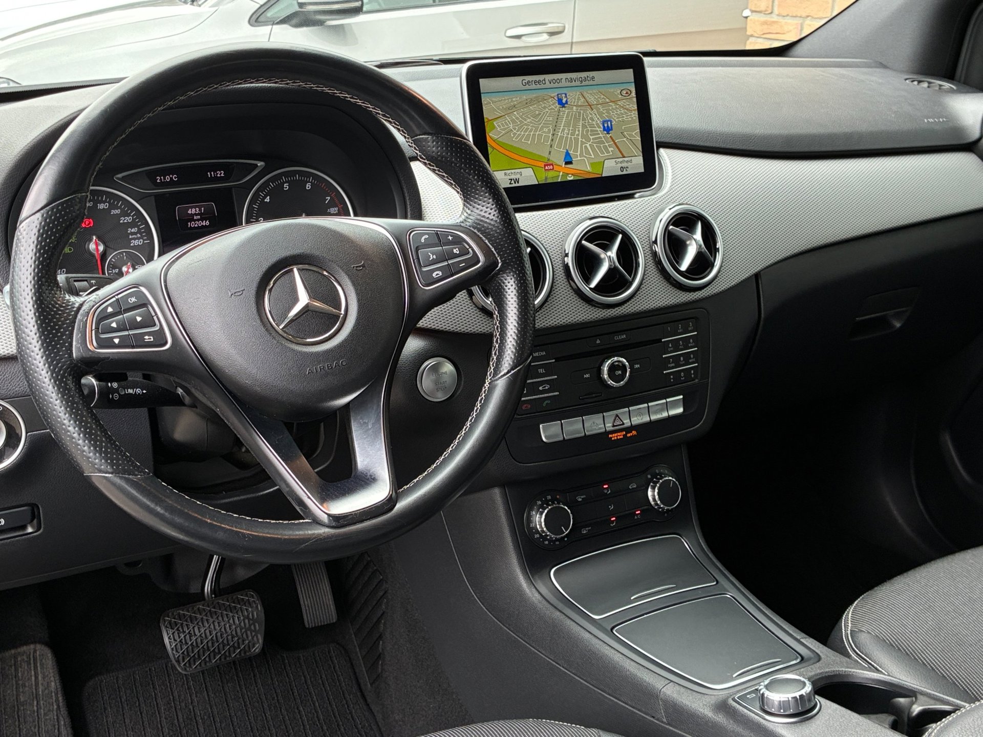 Foto van Mercedes-Benz B 180
