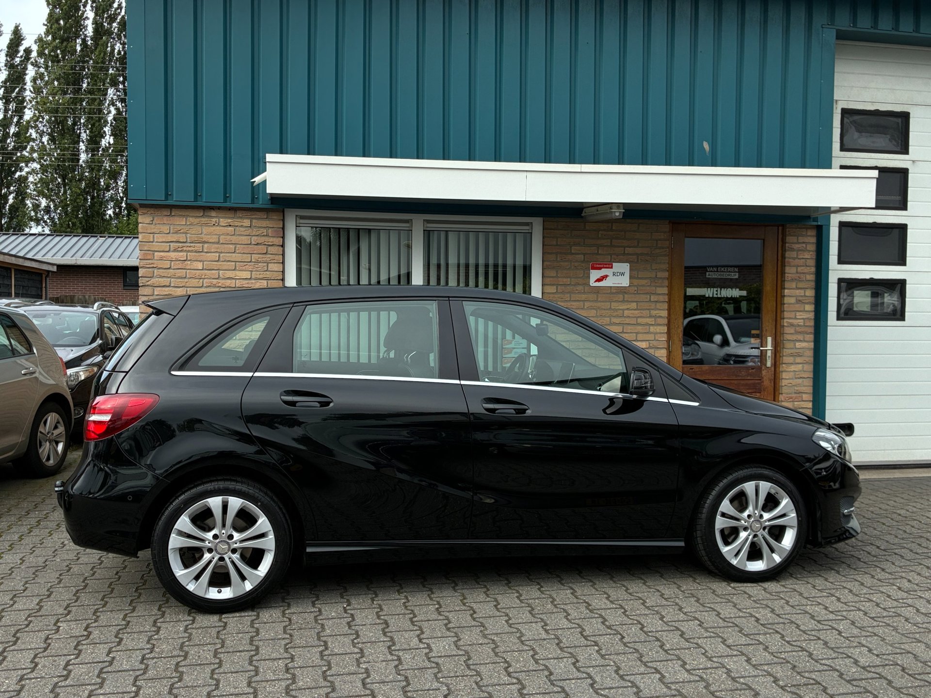 Foto van Mercedes-Benz B 180